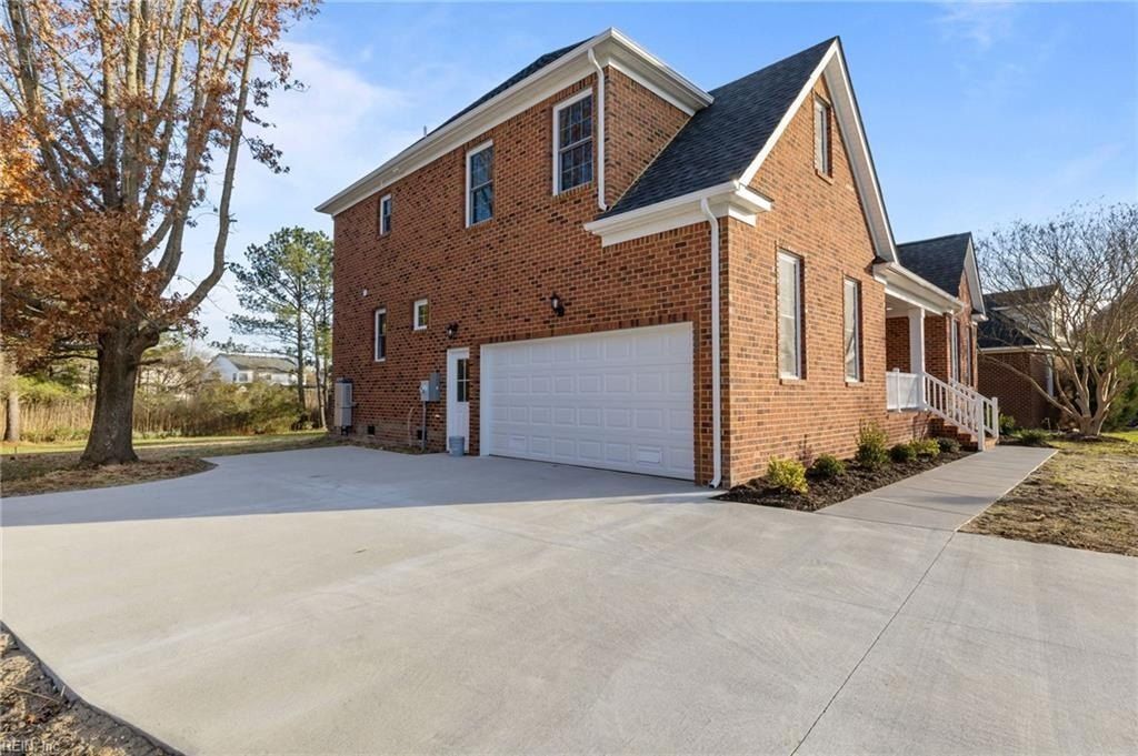 1920 Lancing Crest Lane. Chesapeake, VA 23323
