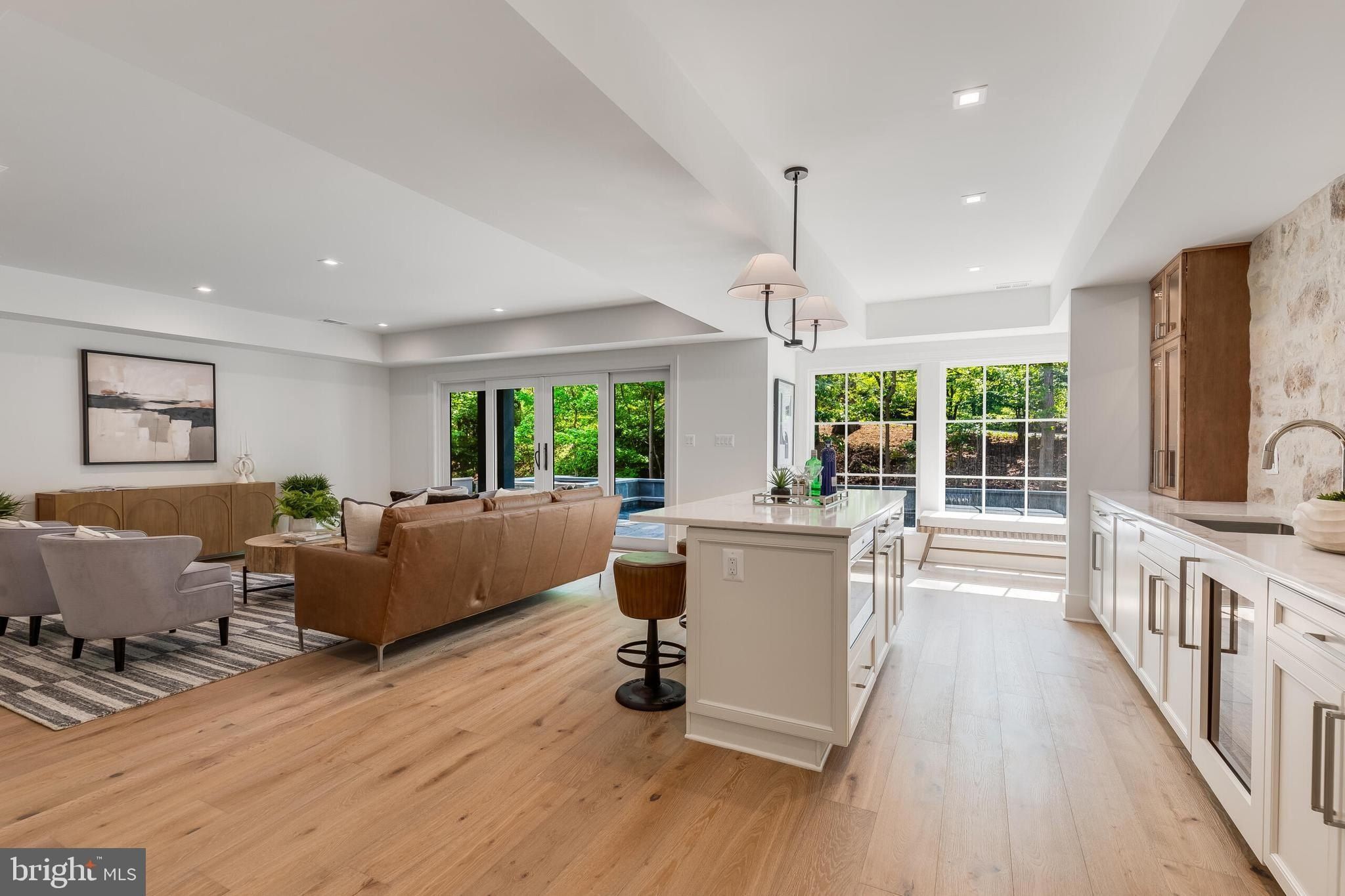 1231 N Pickett Street. Alexandria, VA 22304