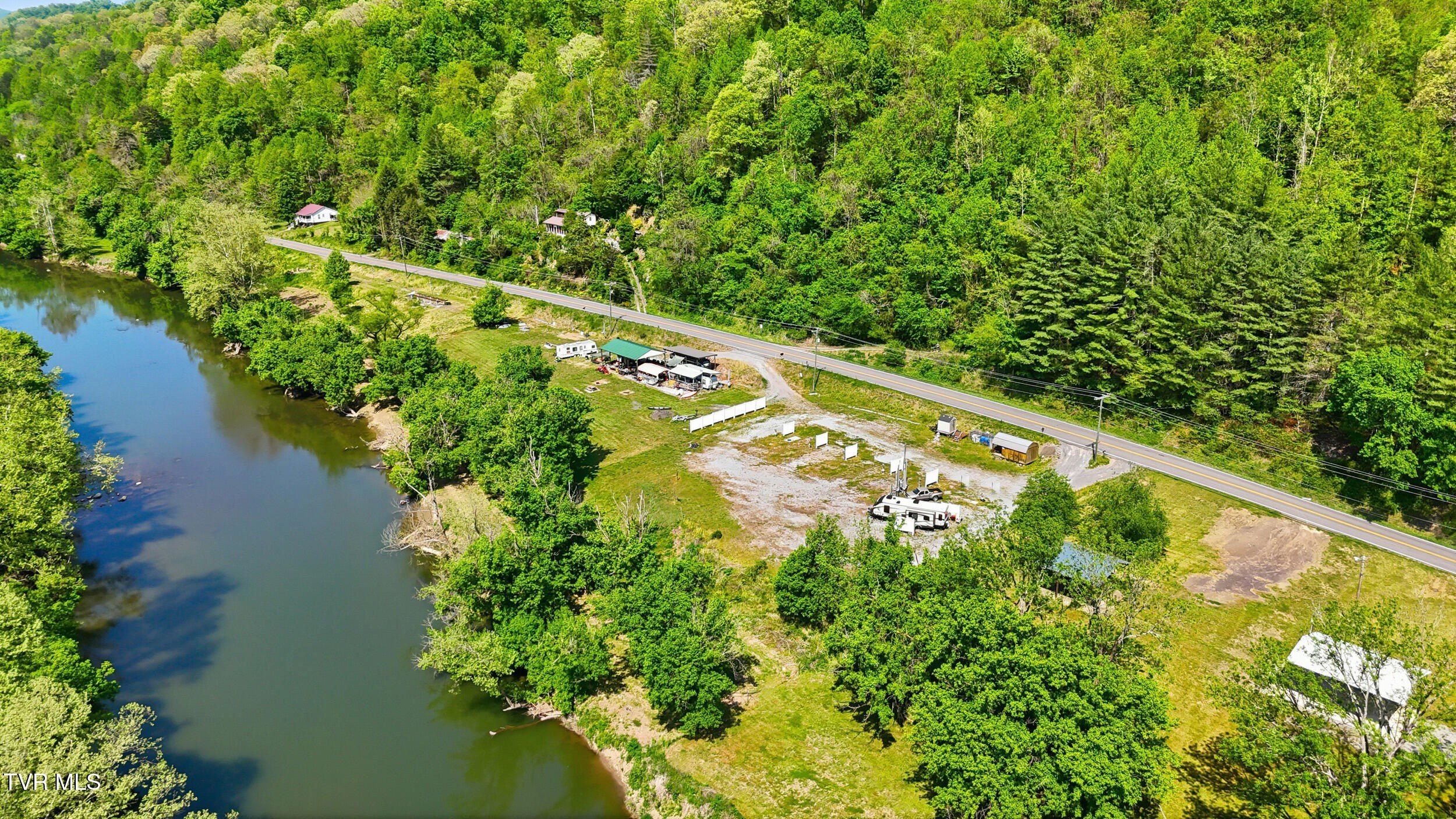 1750 Clinch River Highway. Duffield, VA 24244