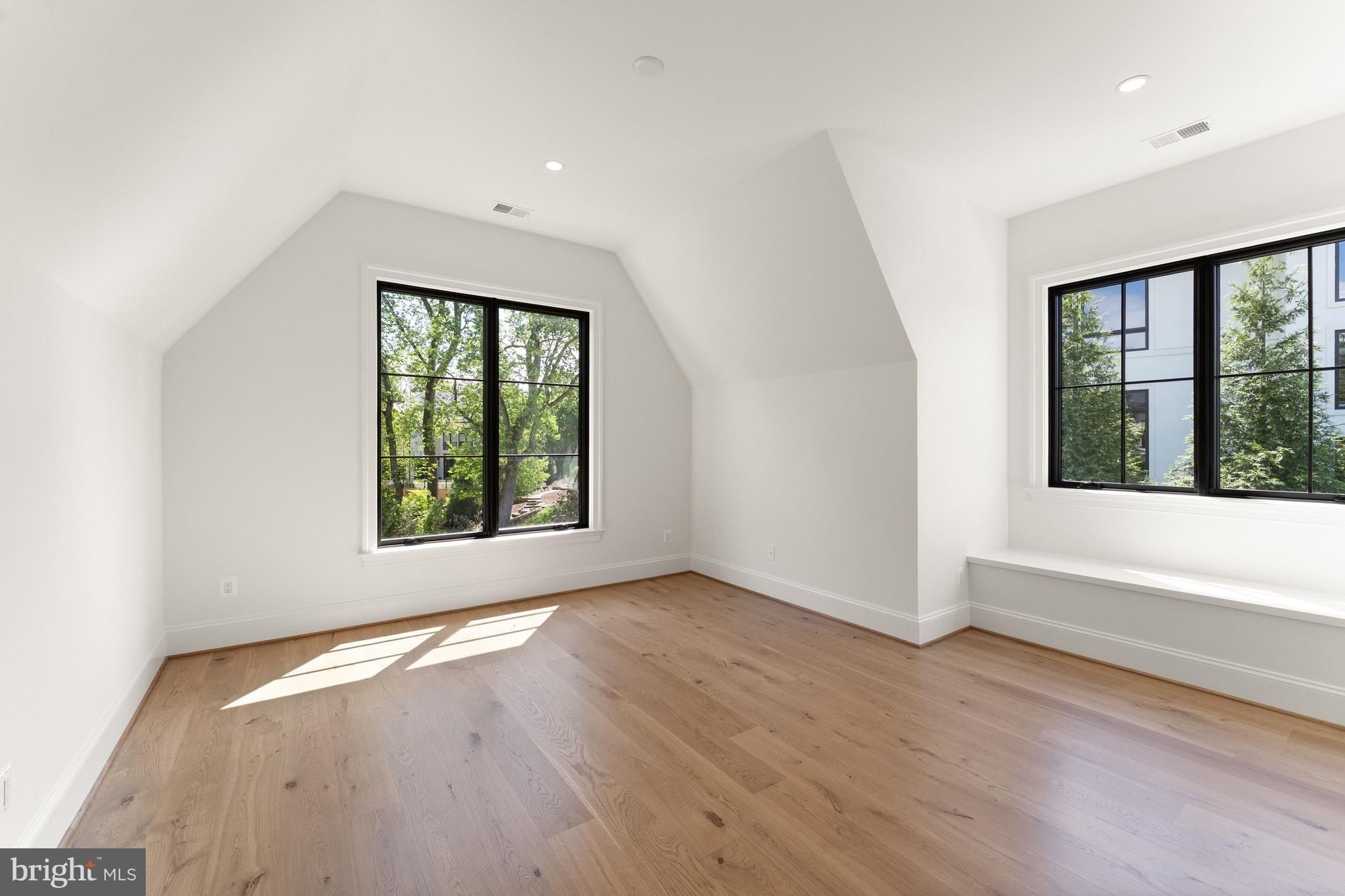 6811 Wemberly Way. McLean, VA 22101