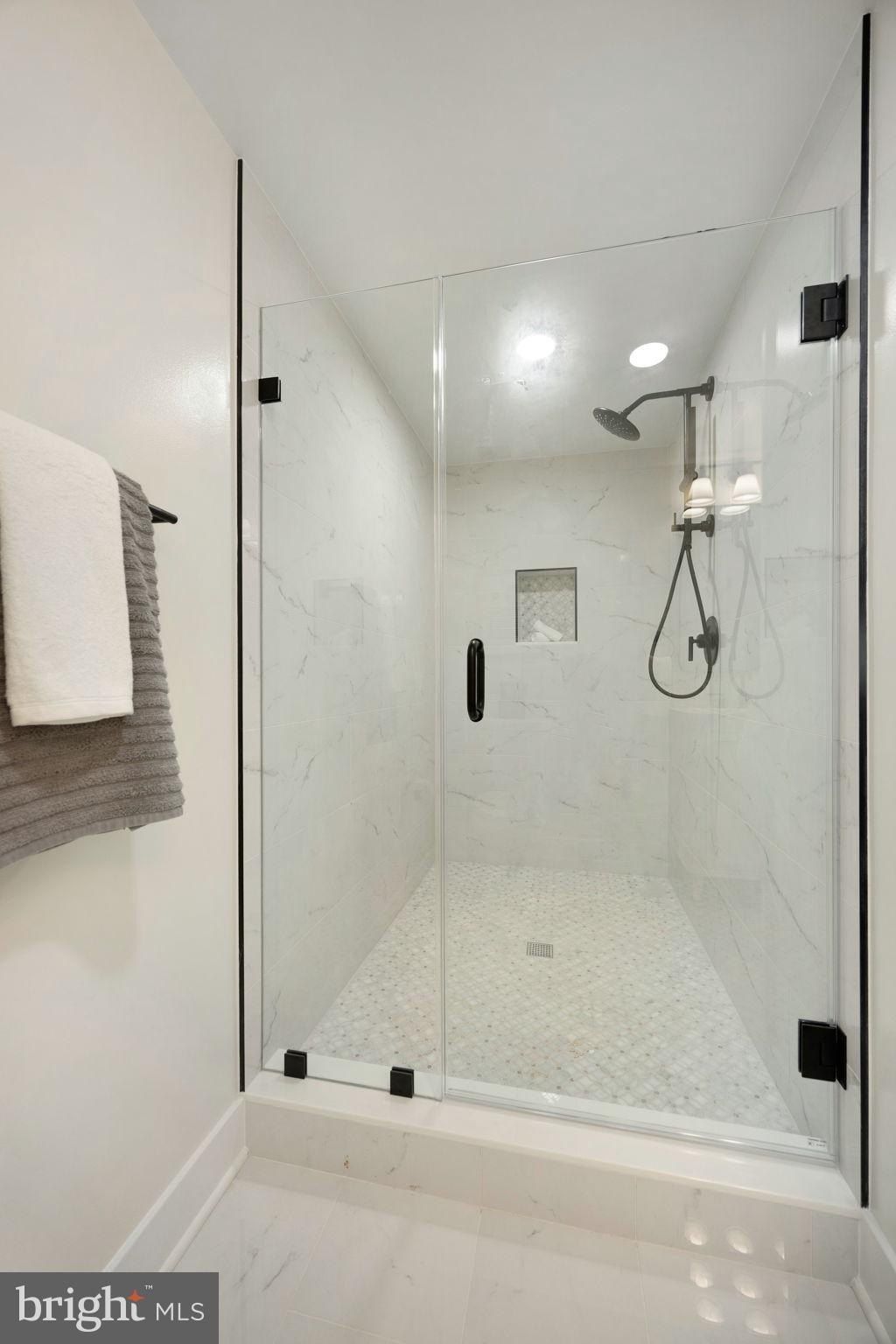 132 N Earley Street. Alexandria, VA 22304