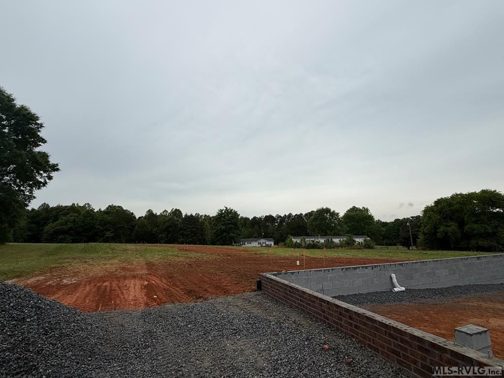 2237 N Terrys Bridge Rd. Halifax, VA 24558