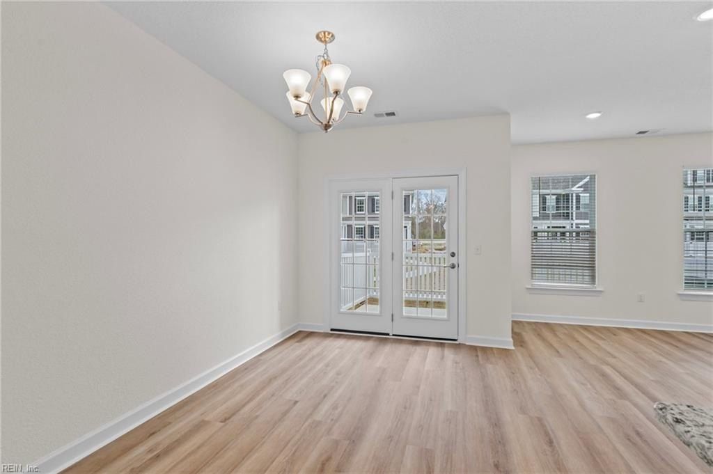4908 Apricot Way. Chesapeake, VA 23321