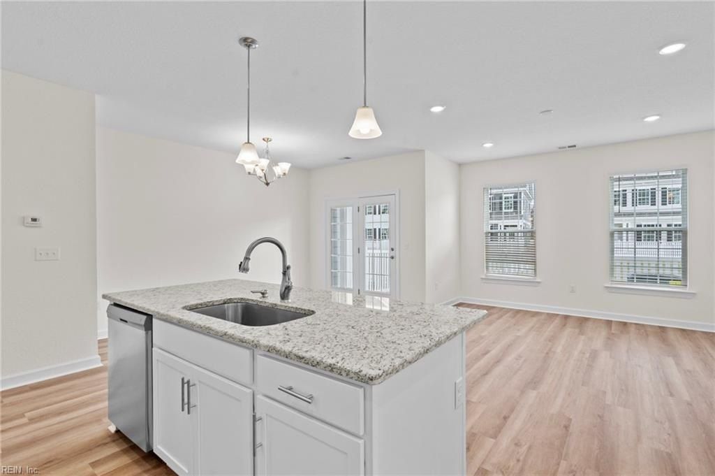 4930 Apricot Way. Chesapeake, VA 23321