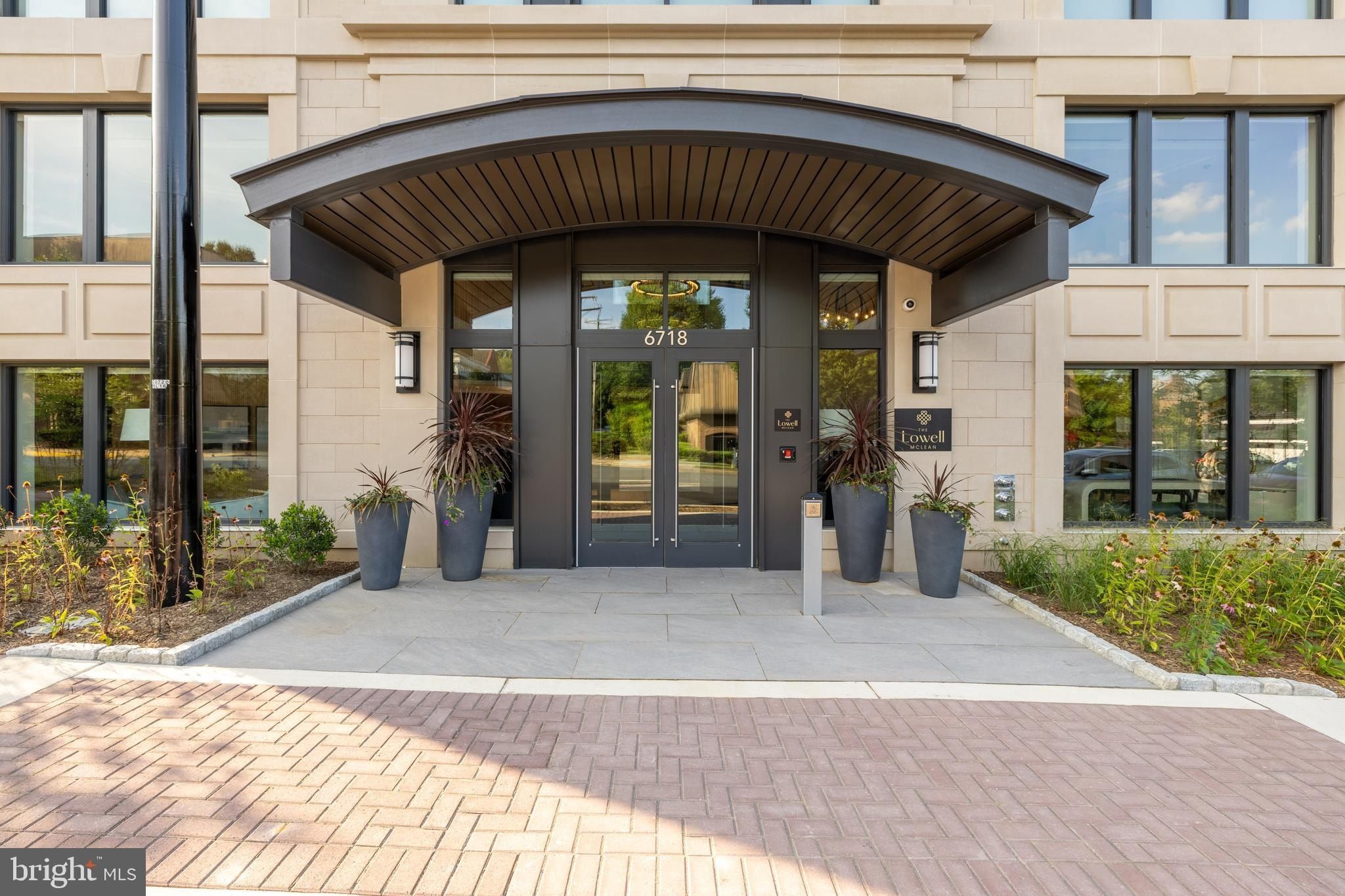 6718 Lowell Avenue. McLean, VA 22101