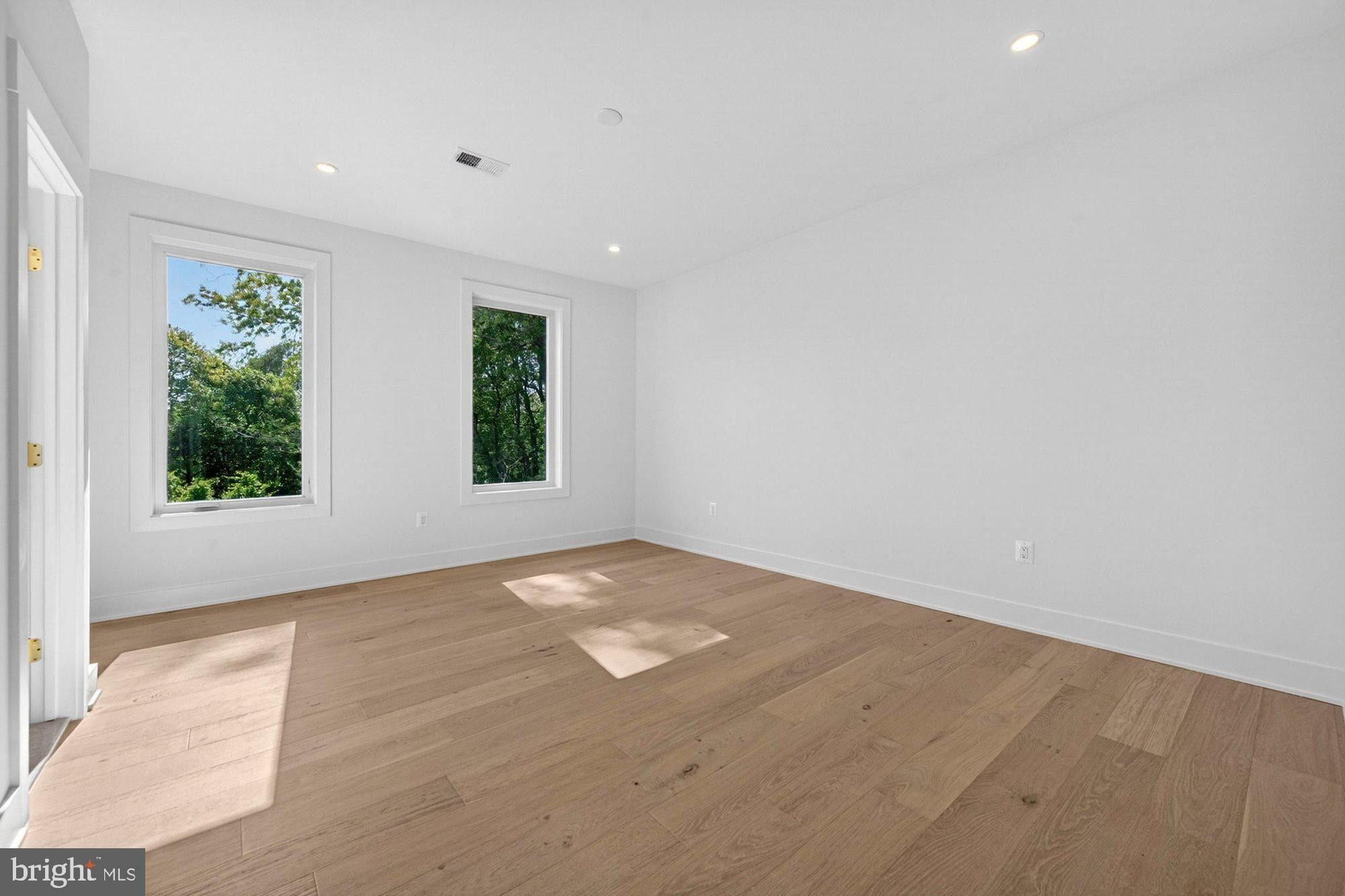 719 Meadow Lane Sw. Vienna, VA 22180