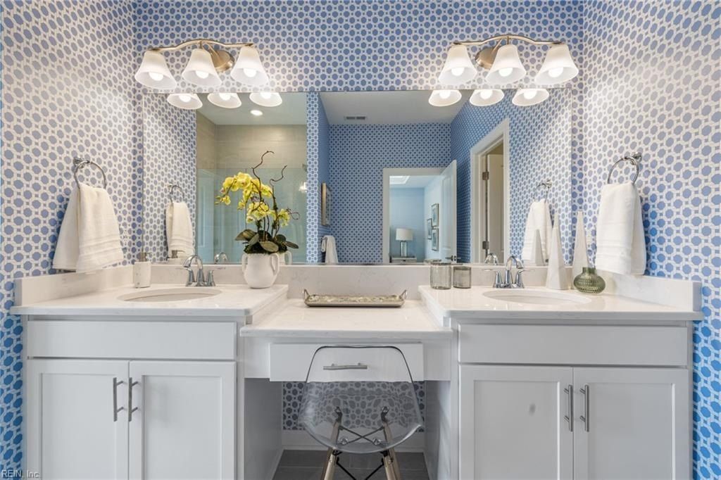 4914 Apricot Way. Chesapeake, VA 23321