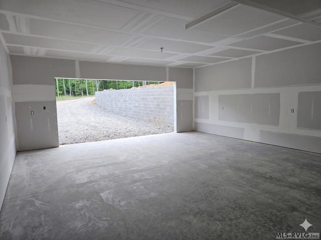 216 Buckhead Drive. Bracey, VA 23919
