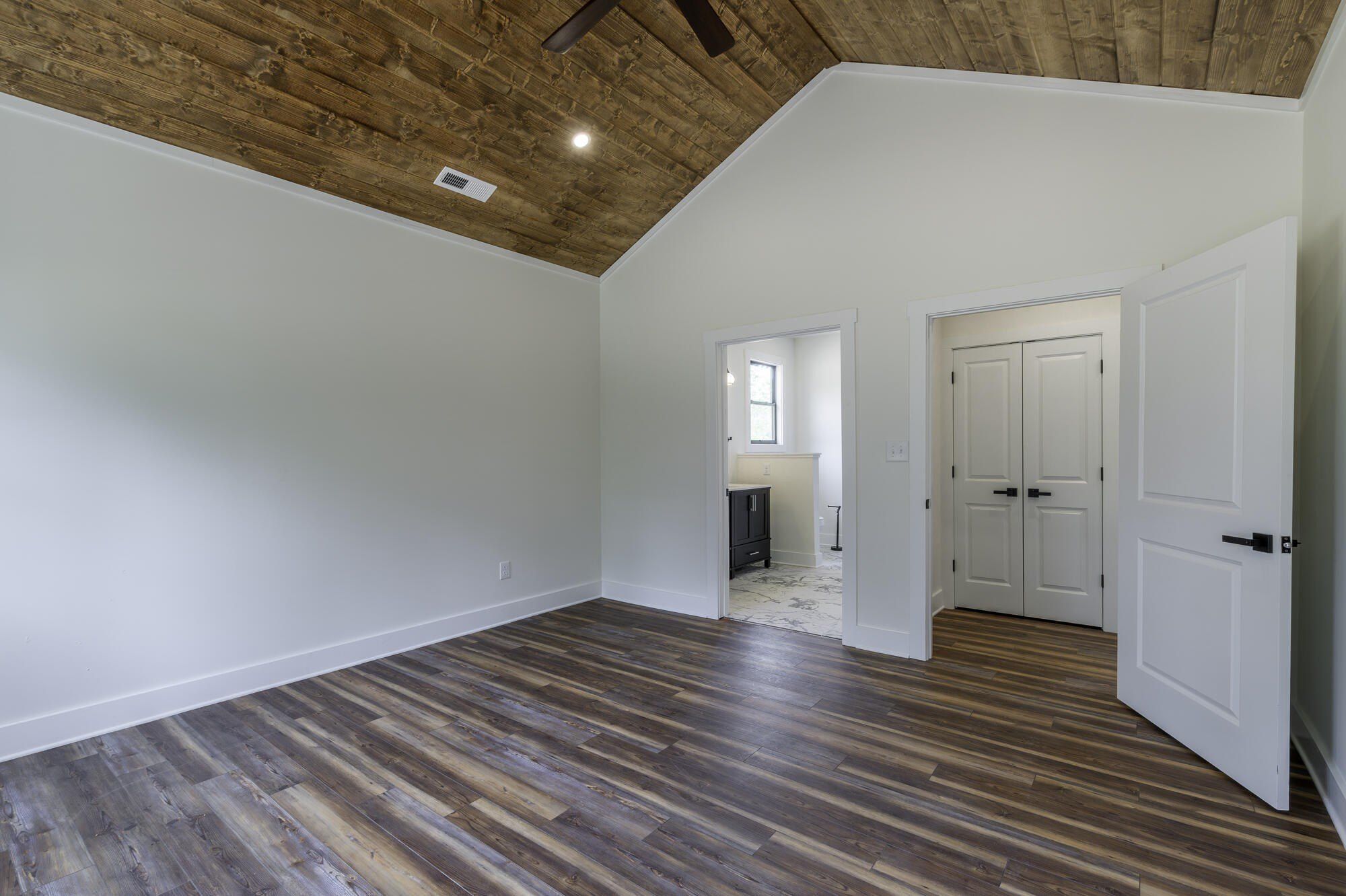 122 Sunset Ridge. Buena Vista, VA 24416