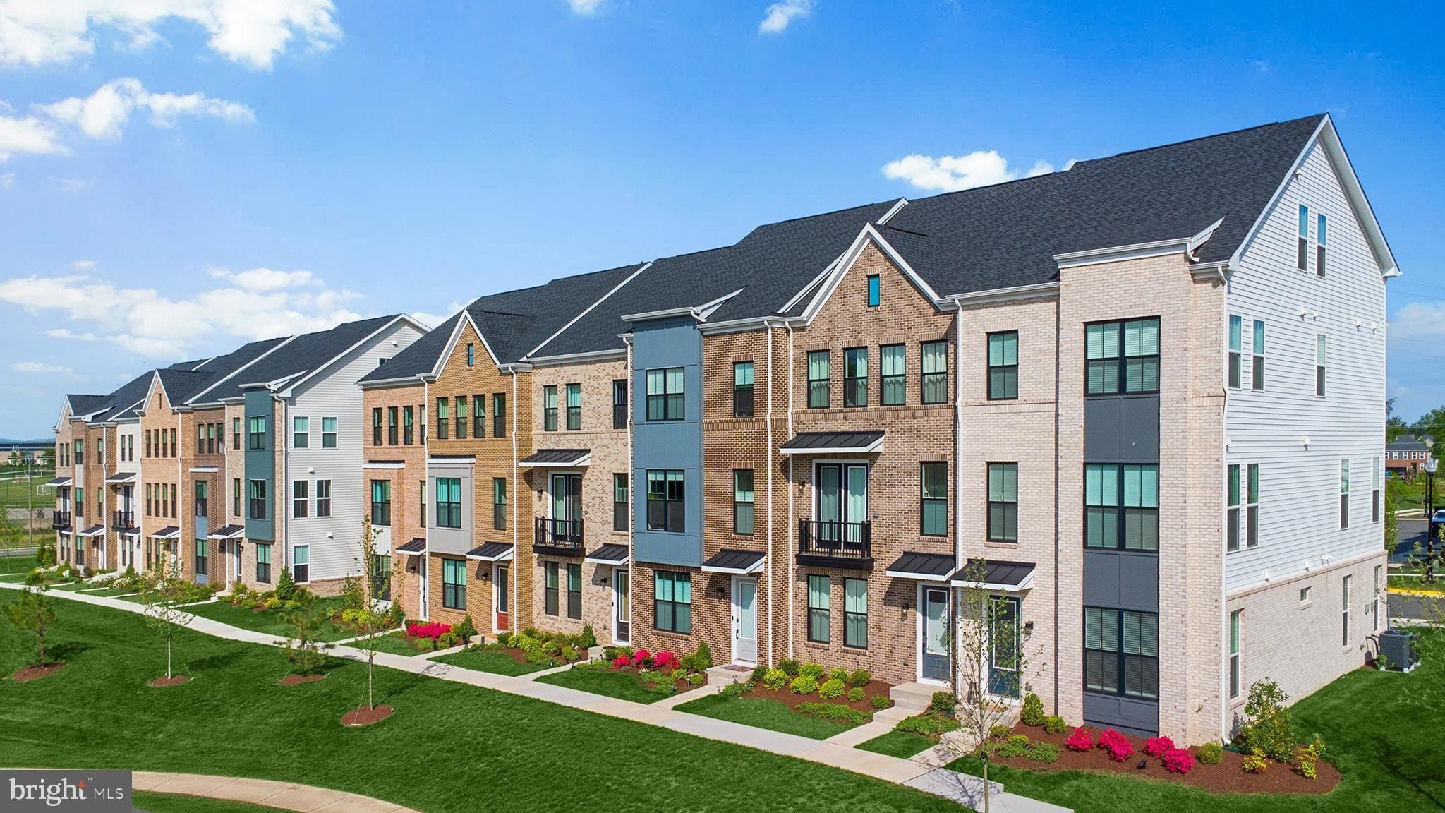 42196 Shining Star Square. Ashburn, VA 20148