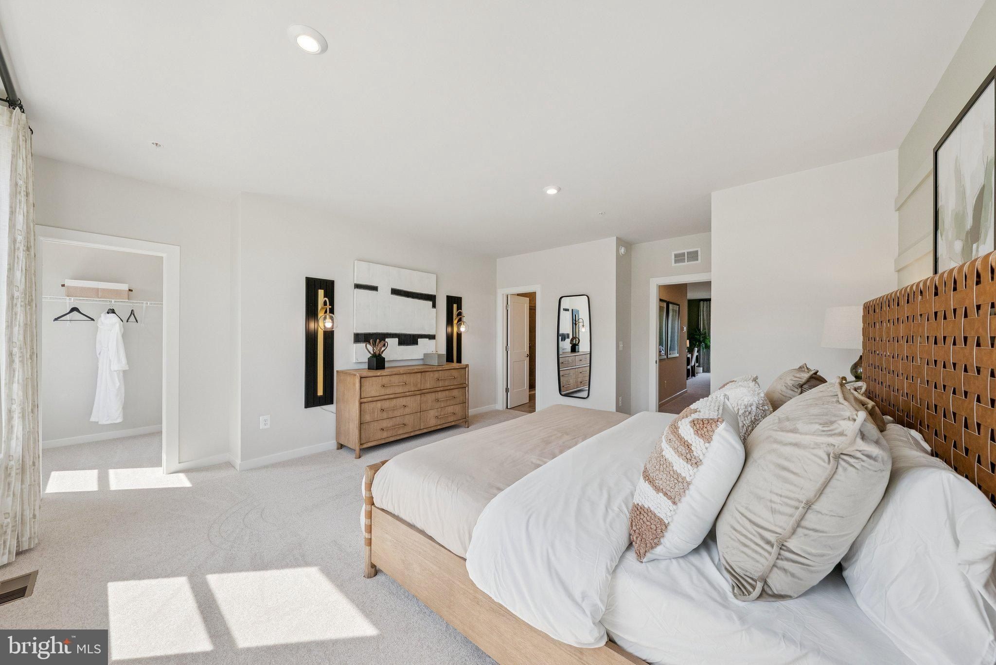 13834 Quartz Avenue. Woodbridge, VA 22193