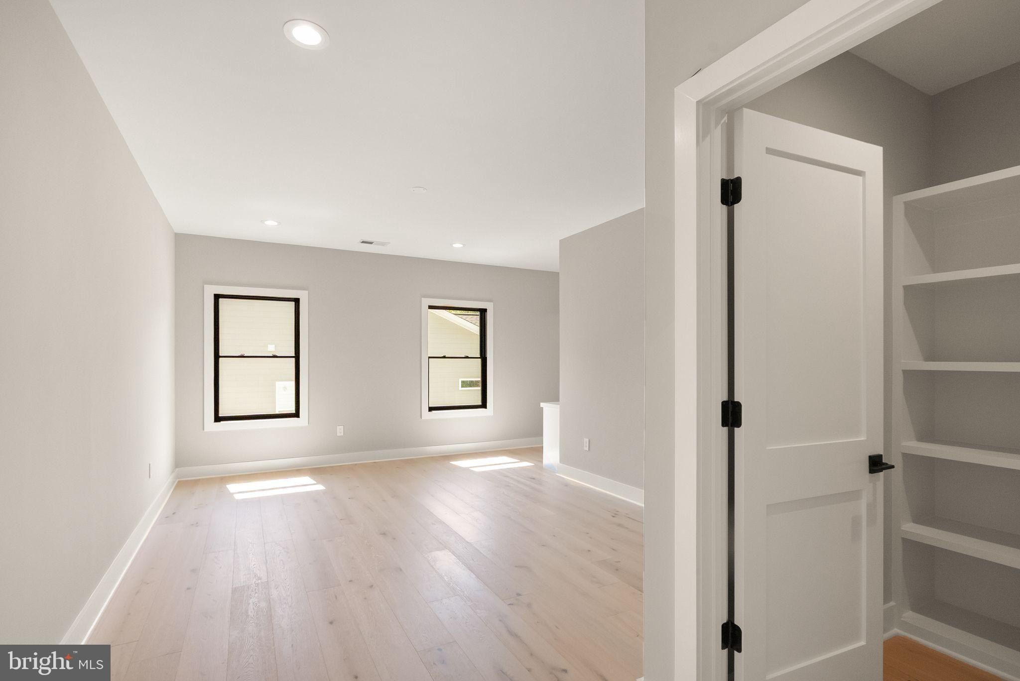 6329 Halsey Road. McLean, VA 22101