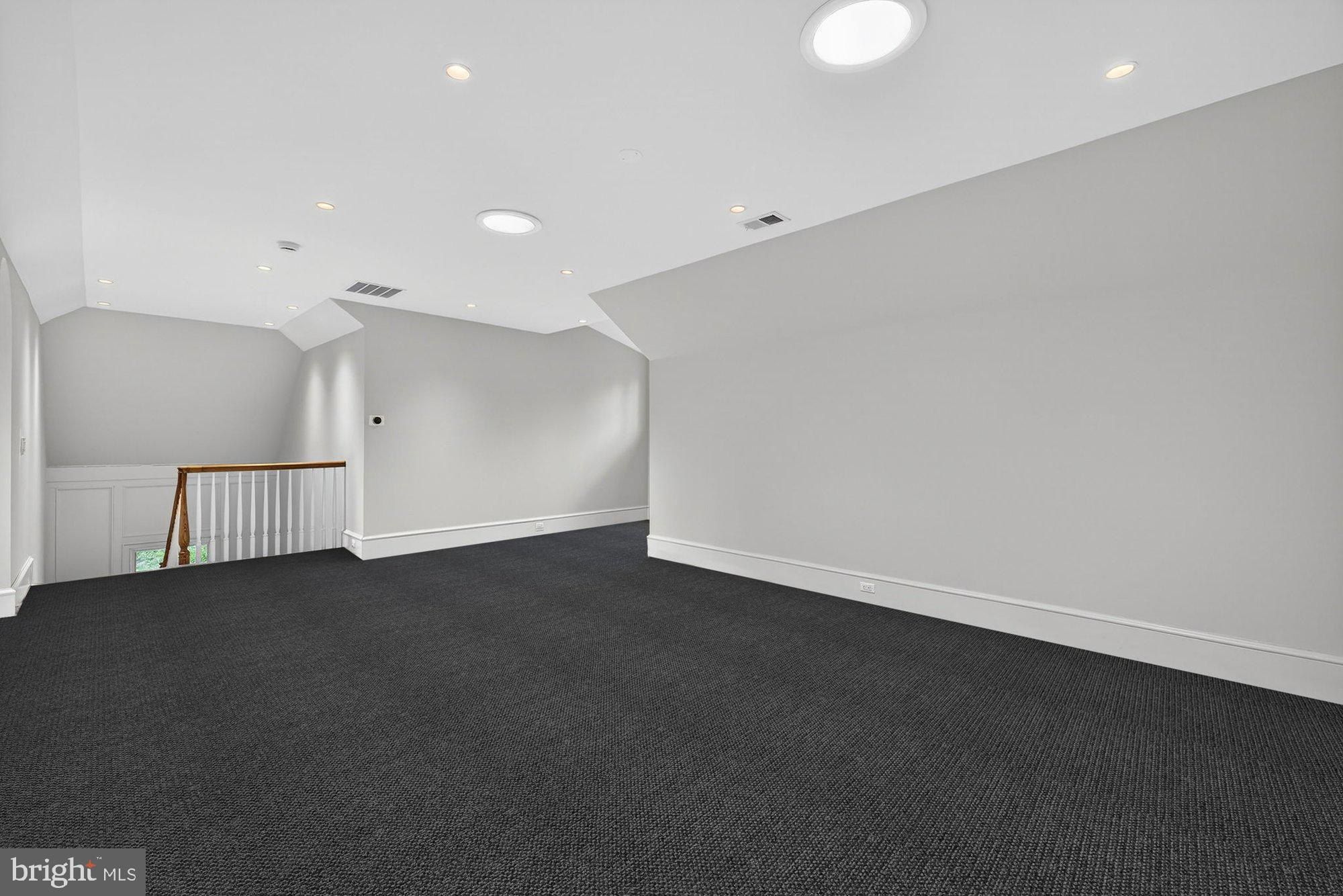 3031 N Stuart Street. Arlington, VA 22207