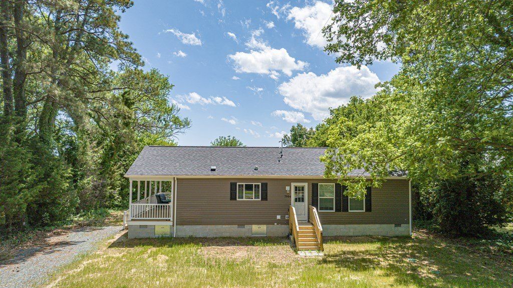 7504 Prettyman Cir. Exmore, VA 23350