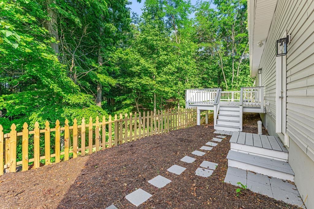 54 Bay Pointe Drive. Montross, VA 22520