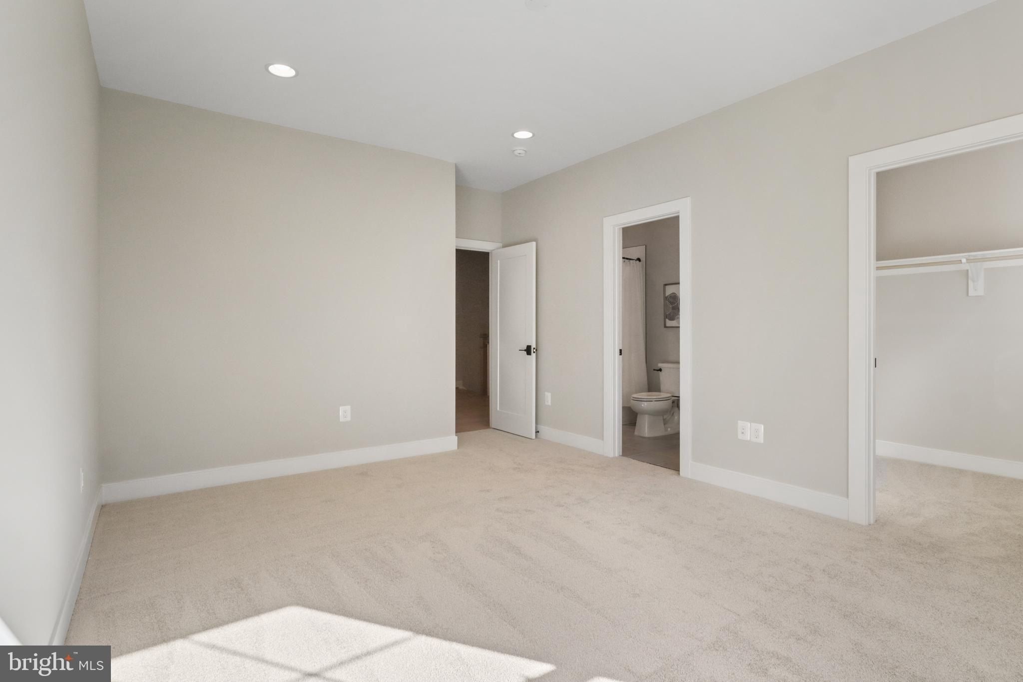 1103 Desale Street Sw. Vienna, VA 22180