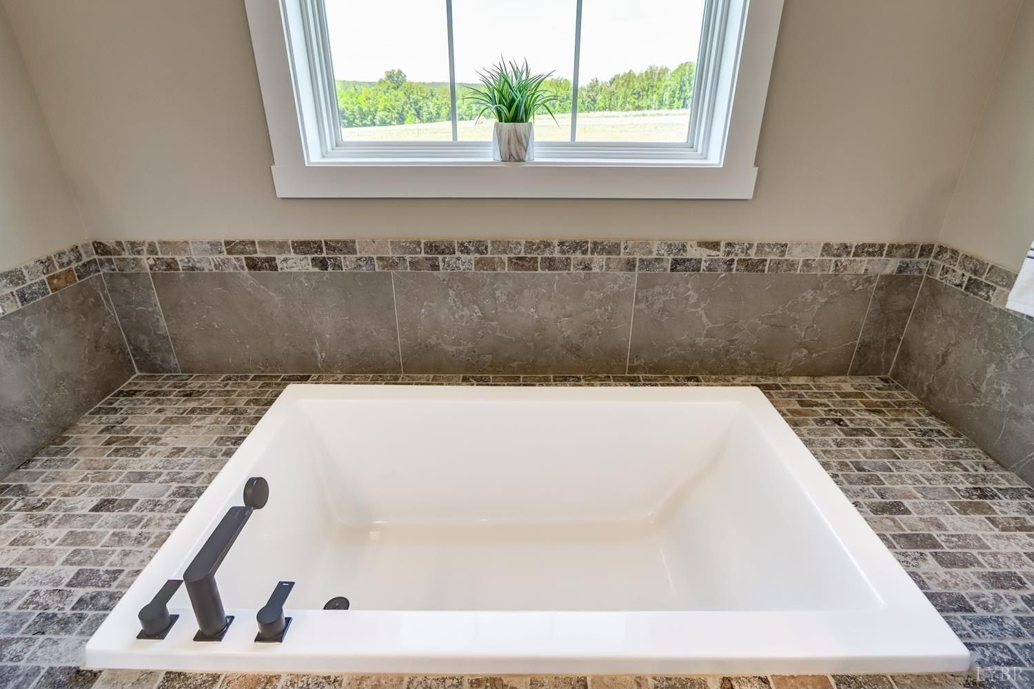 8607 Virginia Byway. Bedford, VA 24523