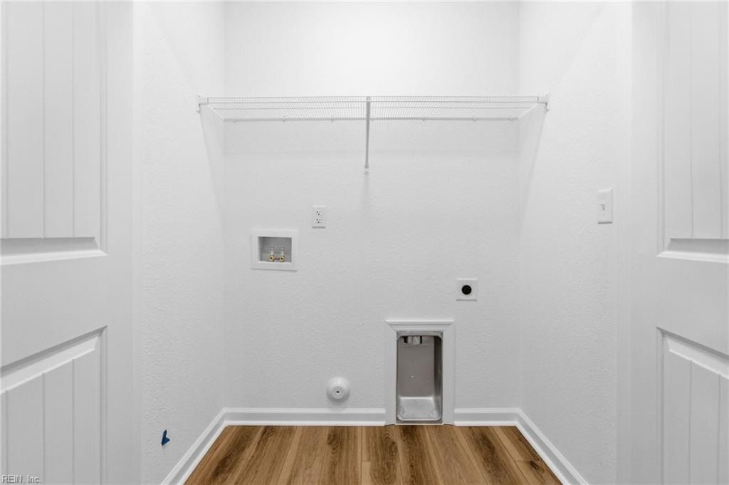 2 Tiffany Lane. Hampton, VA 23664