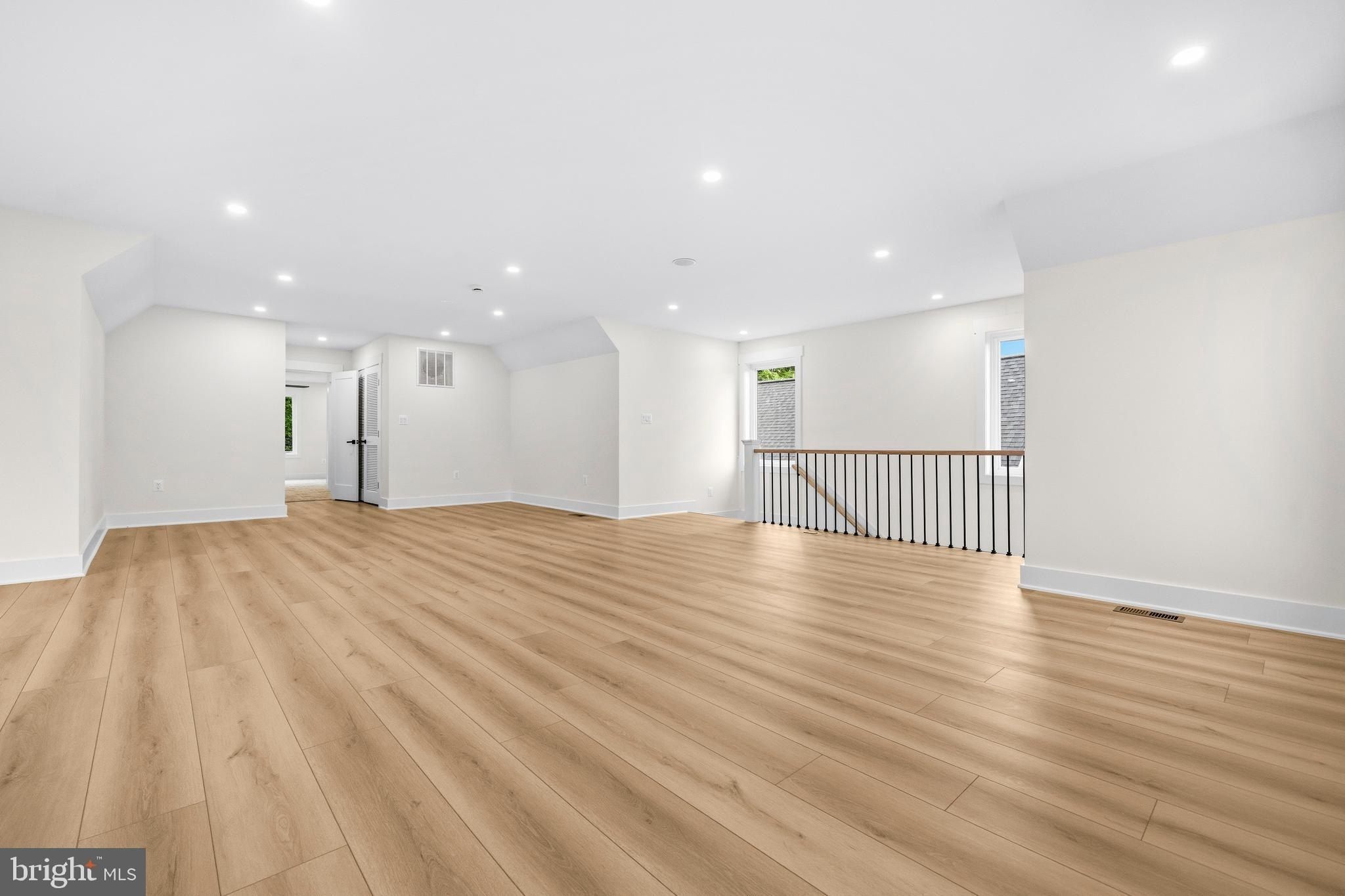 1905 N Taylor Street. Arlington, VA 22207