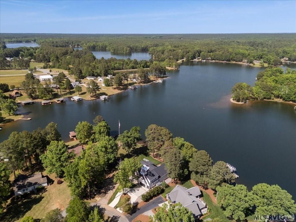 125 Lakeview Circle. Valentines, VA 23887