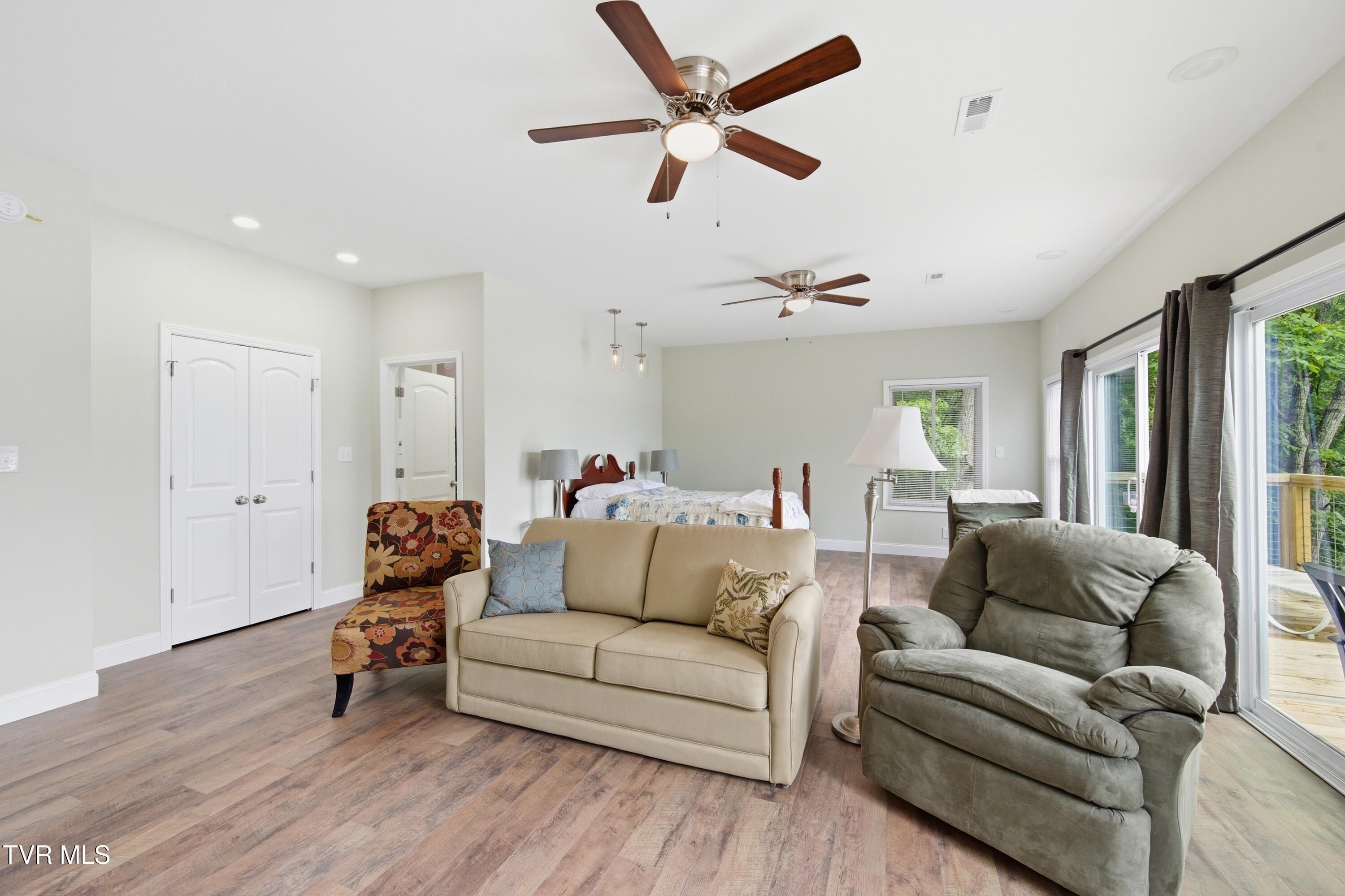 22125 Driftwood Lane. Abingdon, VA 24211