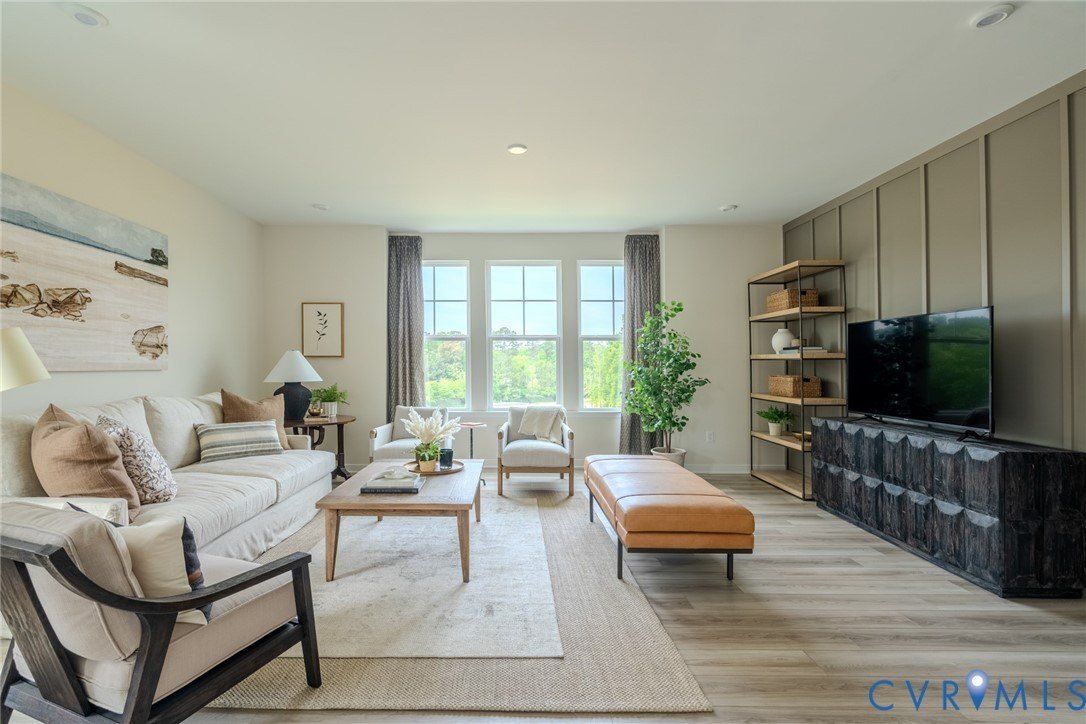 15879  Flying Cloud Aly Unit32. Midlothian, VA 23113