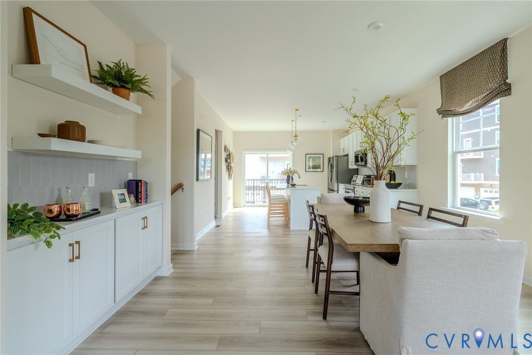 15860  Flying Cloud Aly Unit112. Midlothian, VA 23113