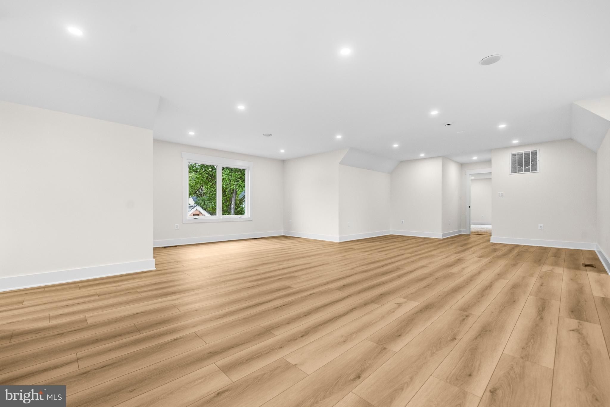1905 N Taylor Street. Arlington, VA 22207