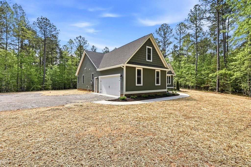 2460 Ballsville Road. Powhatan, VA 23139