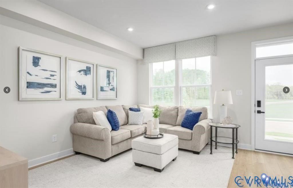 12749  Red Clover Way. Midlothian, VA 23112