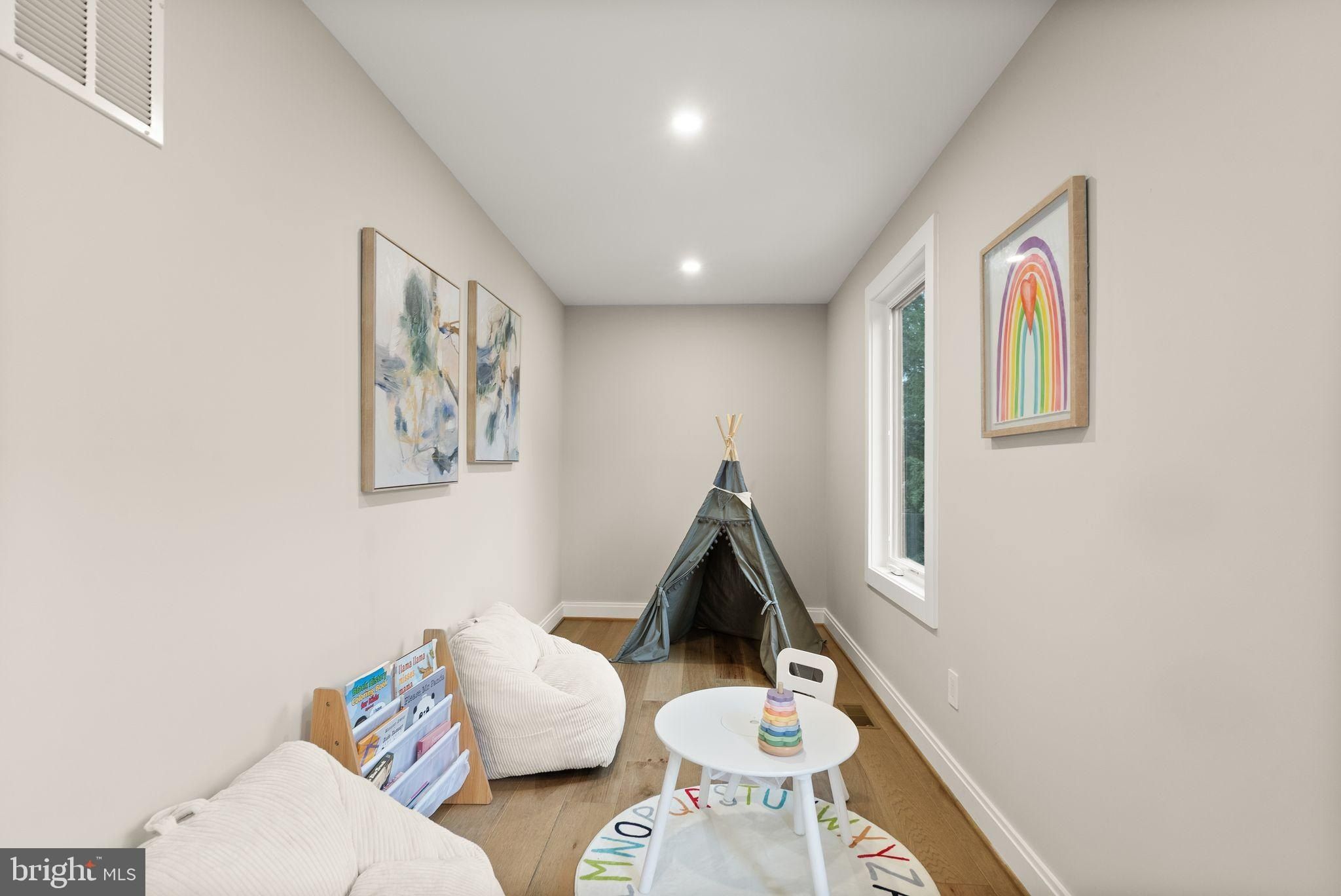 5709 5Th Street S. Arlington, VA 22204