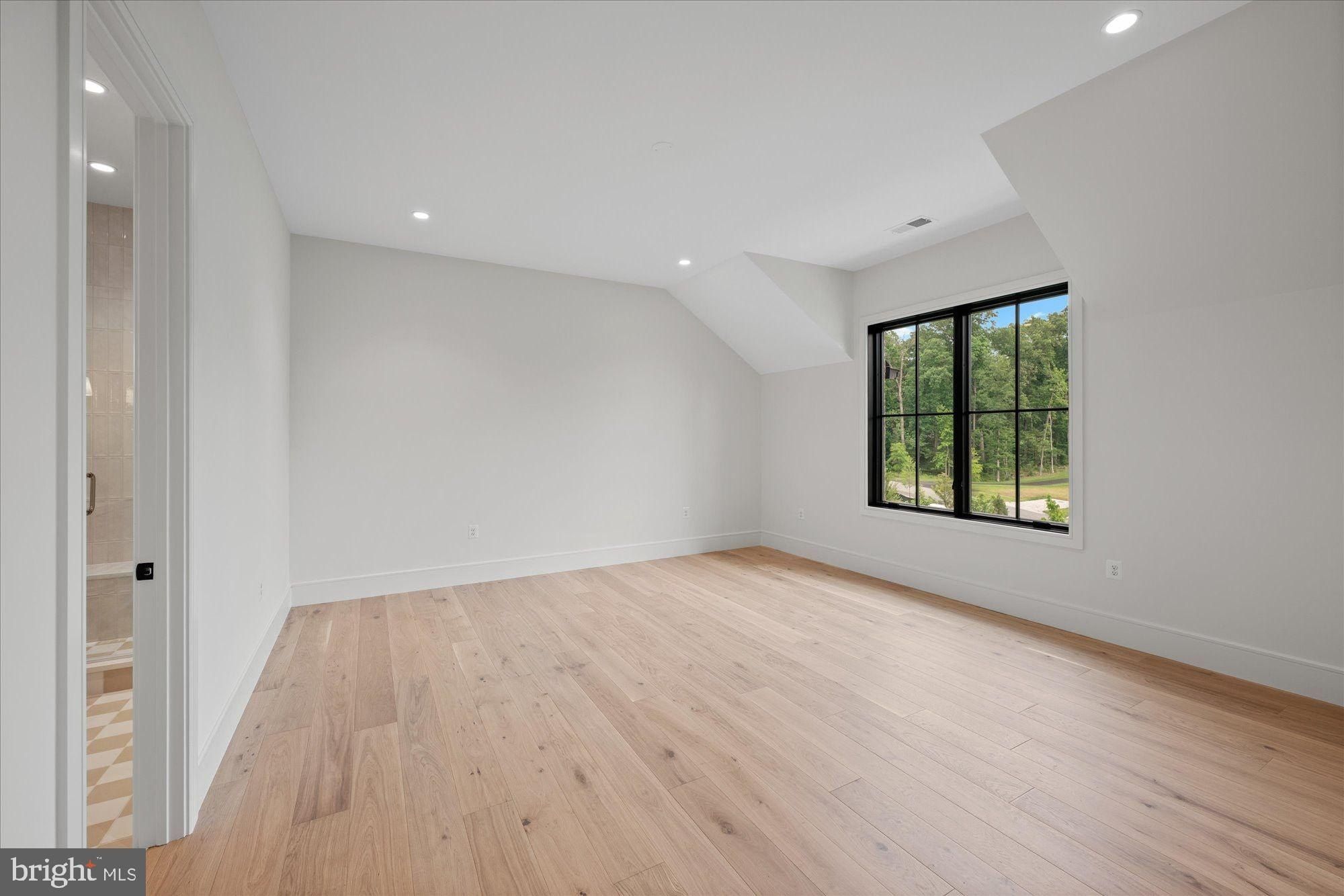 796 Falls Farm Court. Great Falls, VA 22066
