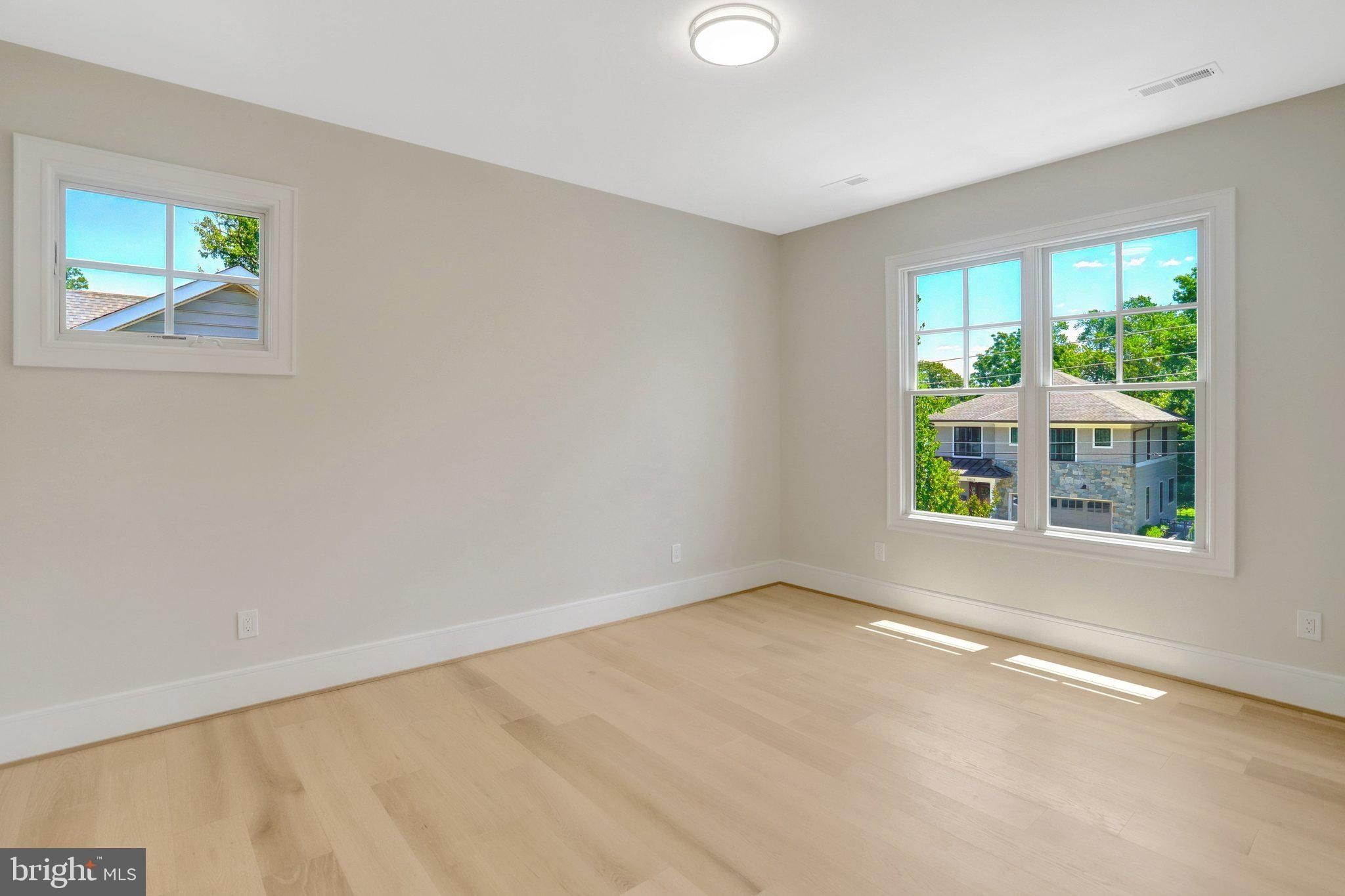 5813 22Nd Street N. Arlington, VA 22205