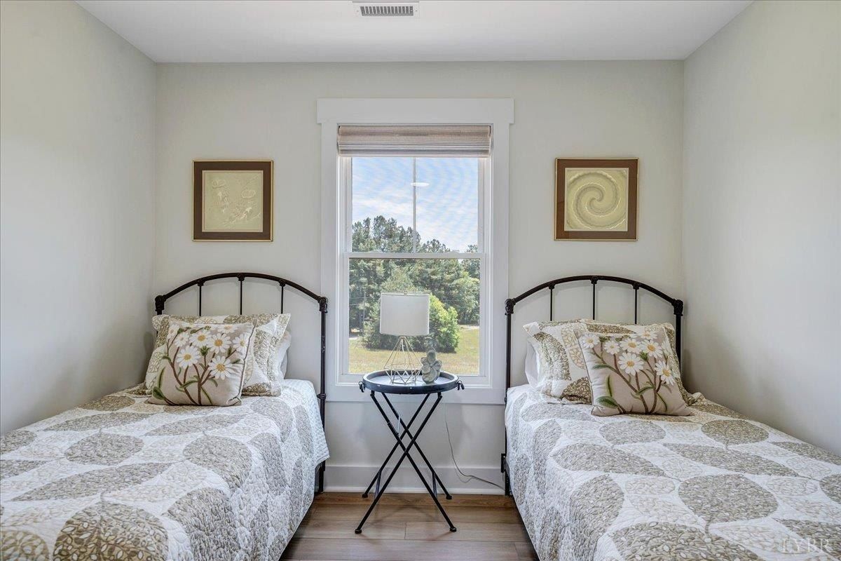 510 Camellia Place. Moneta, VA 24121