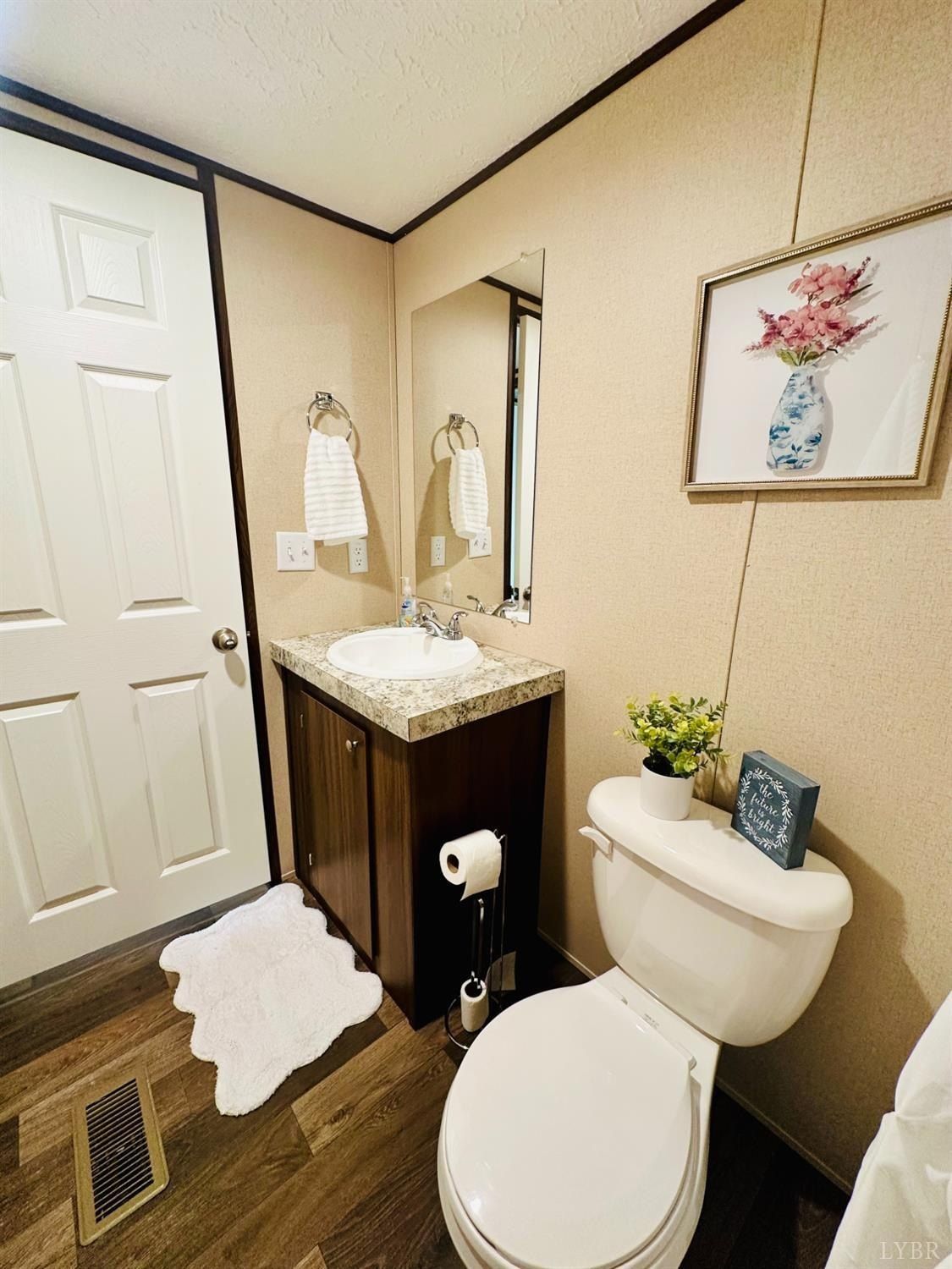 237 Lobo Lane. Arrington, VA 22922