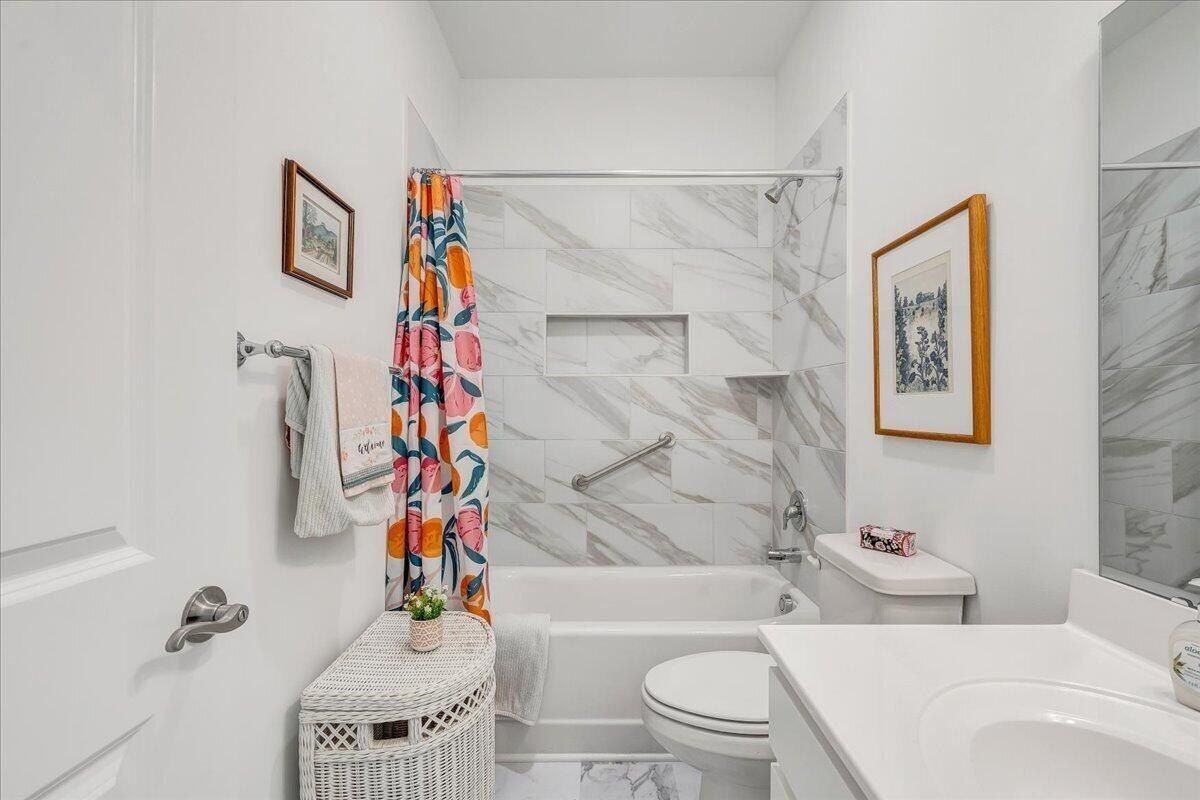 216 Stonecreek Way. Roanoke, VA 24019