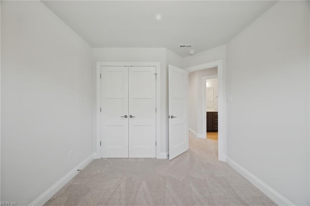 9 Bracewell Lane. Yorktown, VA 23692