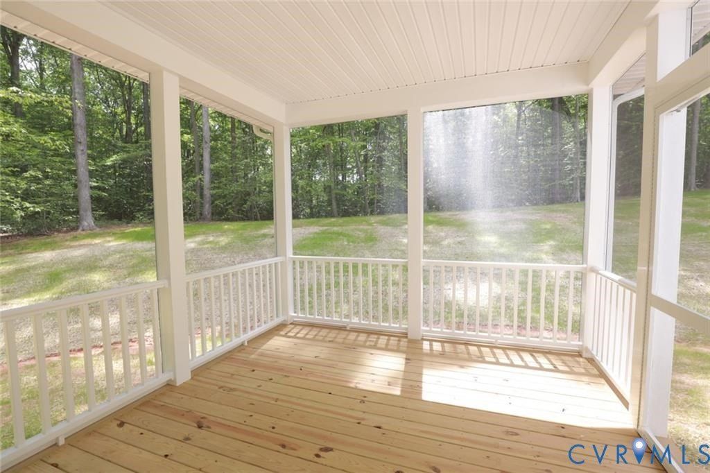 3911 Jett Court. Gum Spring, VA 23065