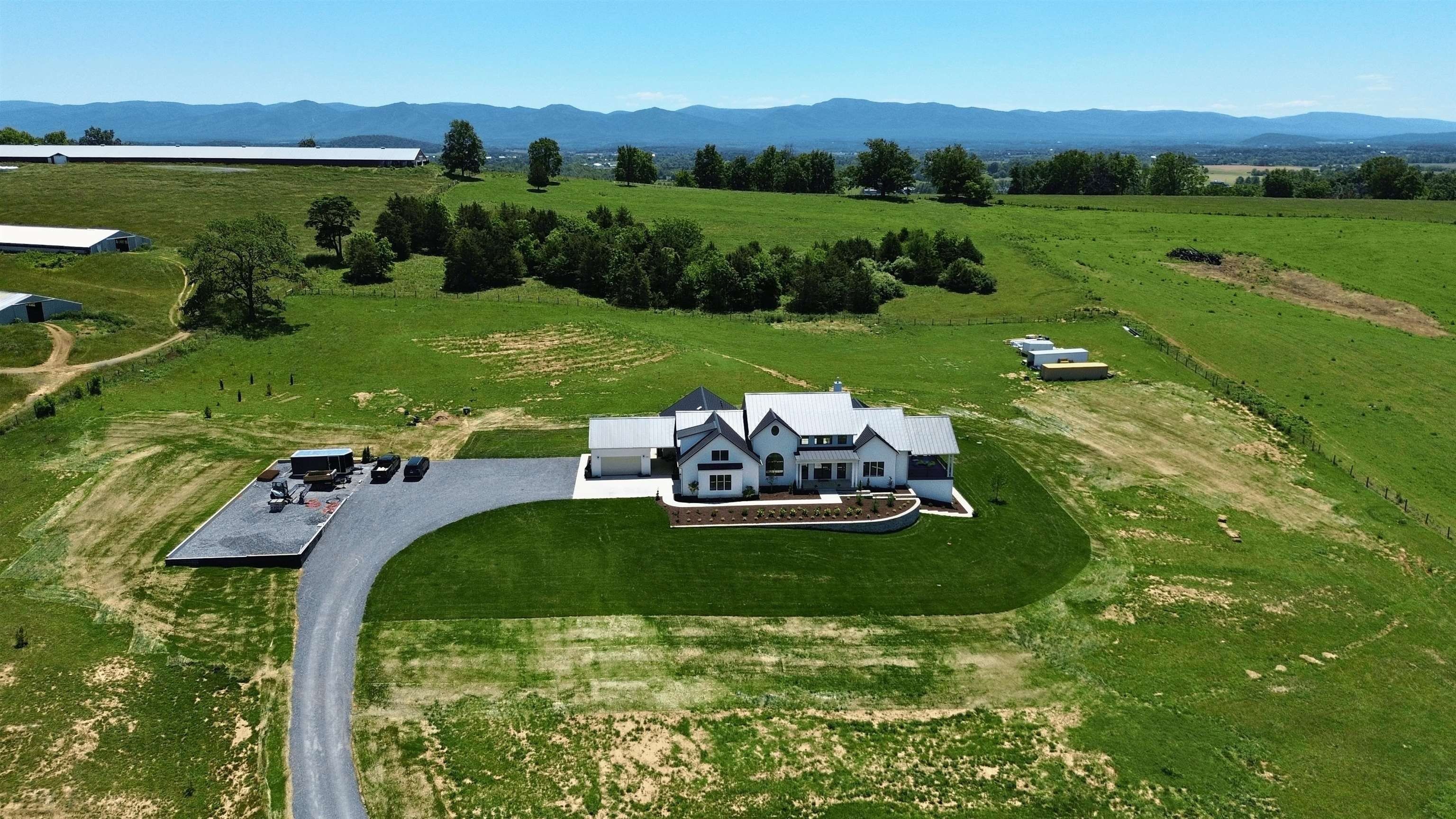 3961 Oak Ridge Rd. Penn Laird, VA 22846