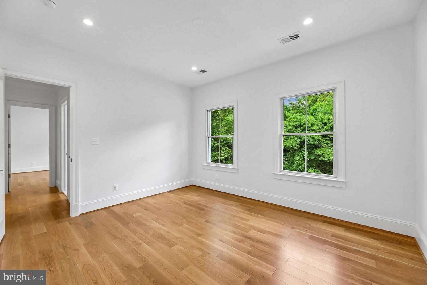 7926 Bolling Drive. Alexandria, VA 22308