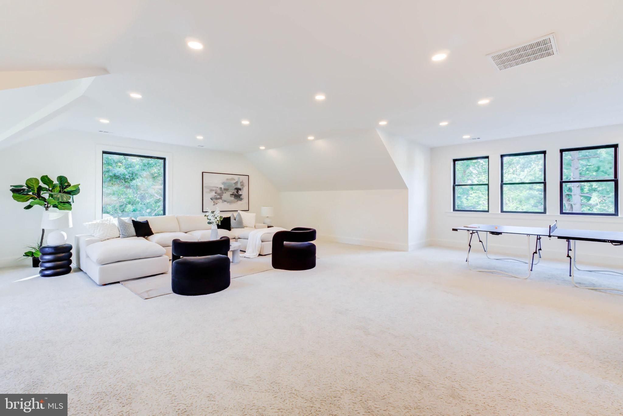 7102 Alger Road. Falls Church, VA 22042