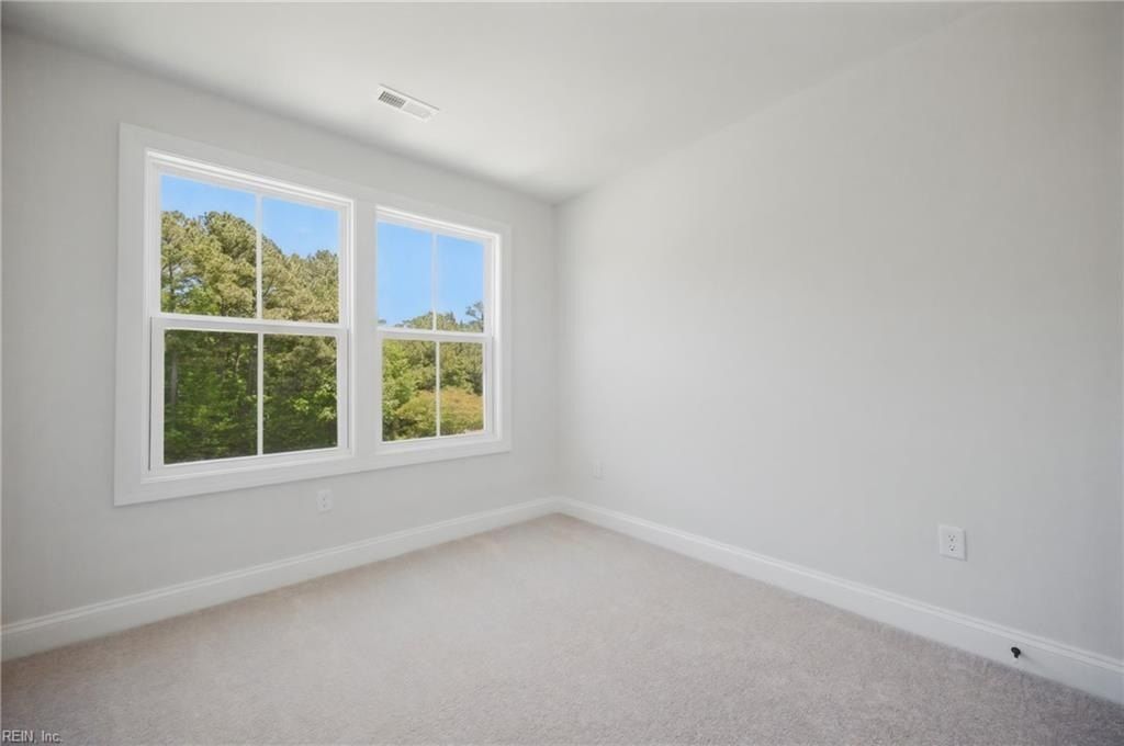 13 Bracewell Lane. Yorktown, VA 23692