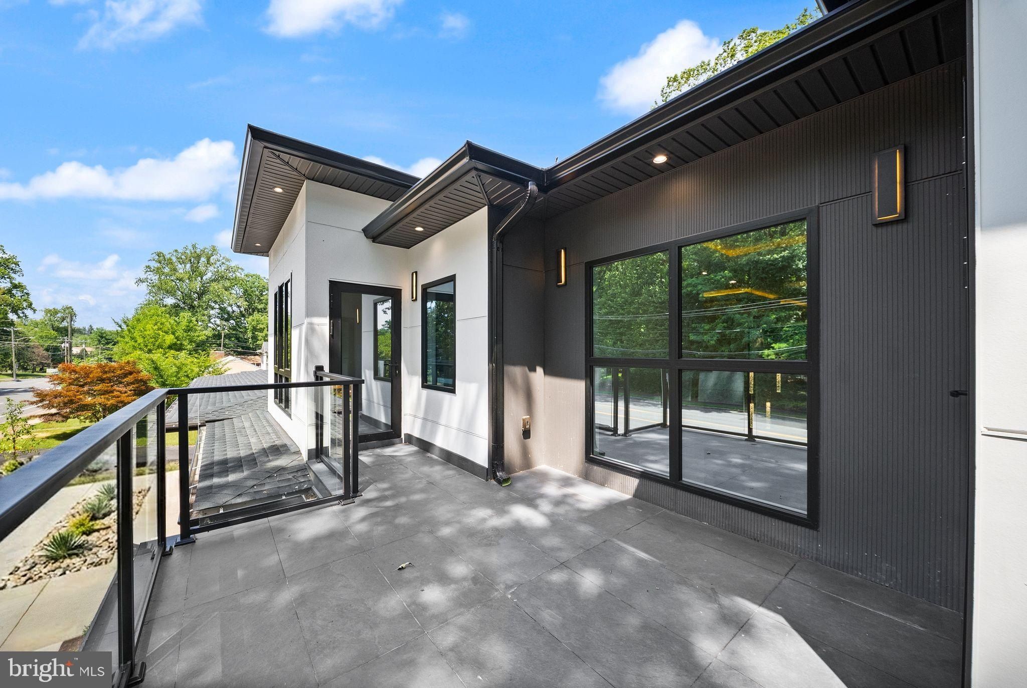 2537 Gallows Road. Dunn Loring, VA 22027