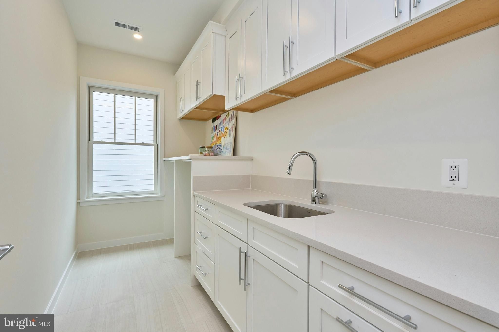 3233 4Th Street N. Arlington, VA 22201