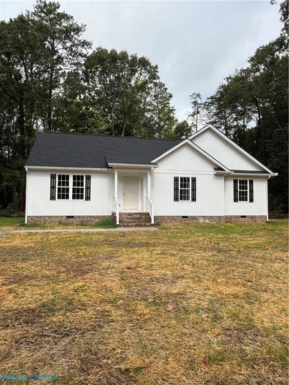 1453 Moorefield Road. West Point, VA 23181