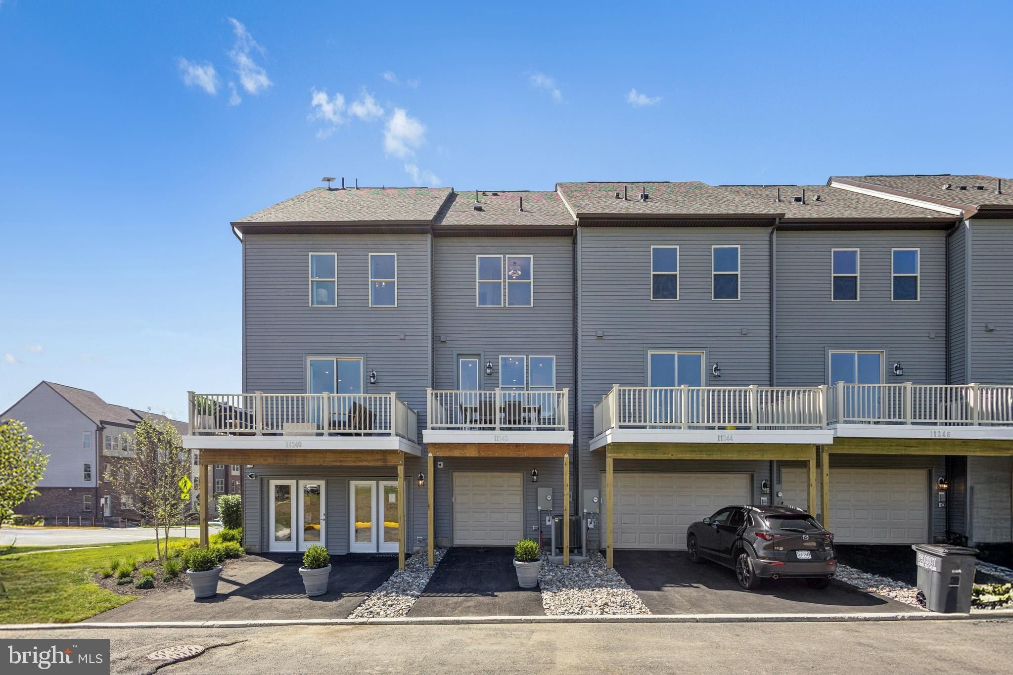 3754 District Drive. Woodbridge, VA 22193