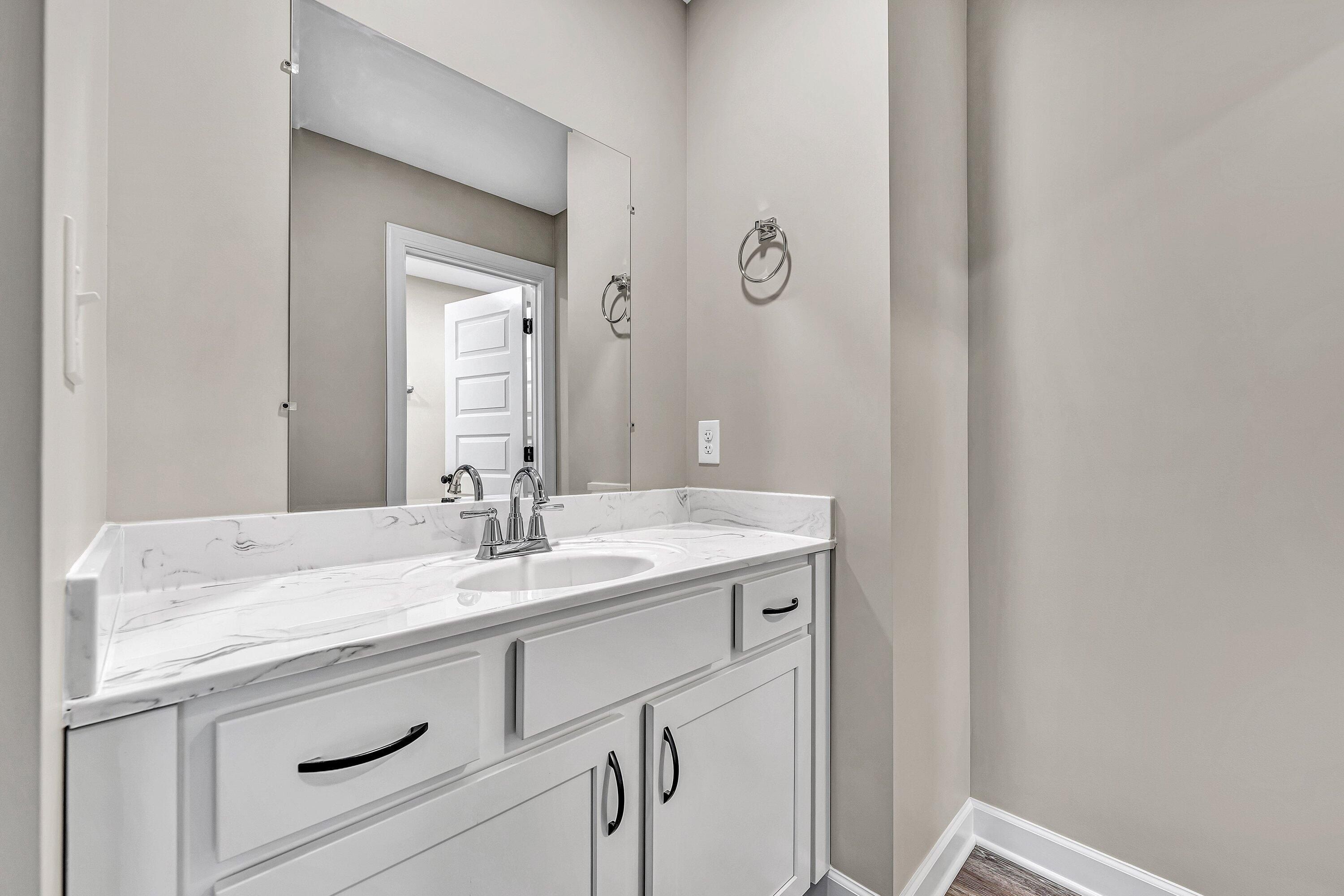 1344 Savanna Hills Dr. Moneta, VA 24121