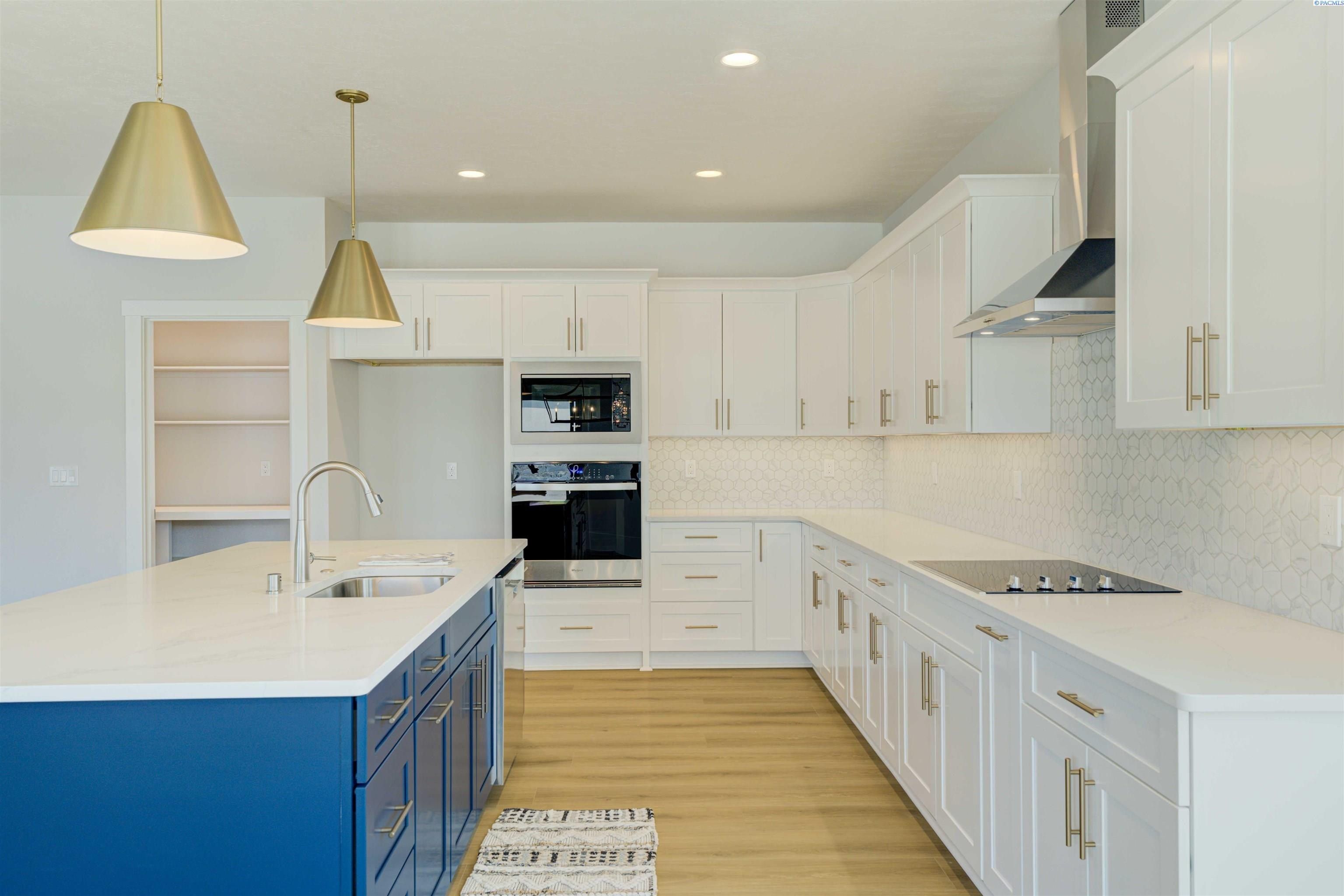 1071 N Grant Place. Kennewick, WA 99336