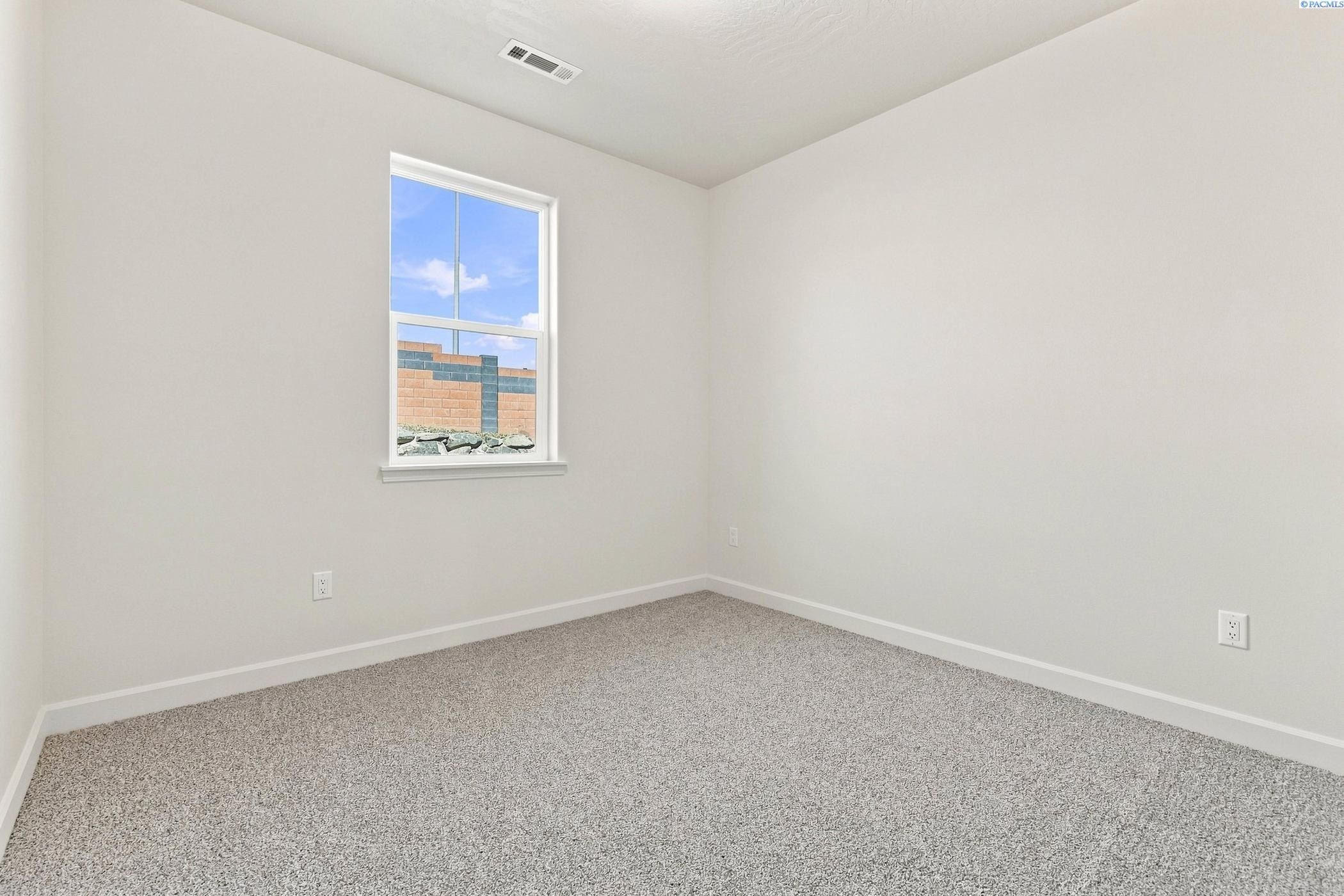 3026 S Belfair. Kennewick, WA 99338