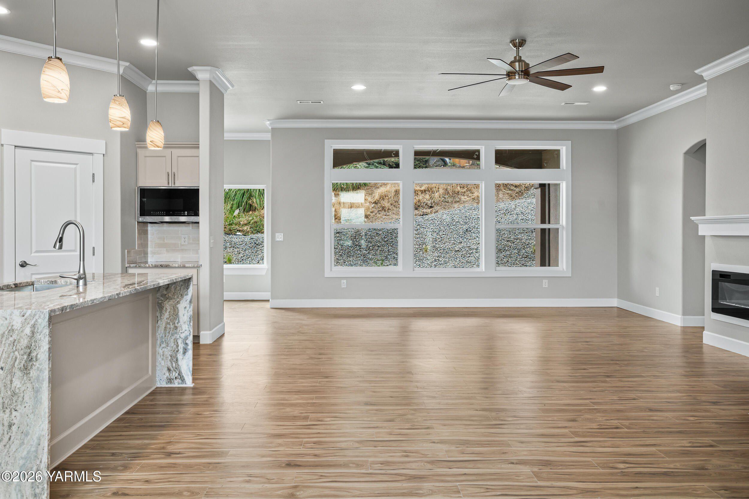 5834 Scenic Ridge Lp. Yakima, WA 98908